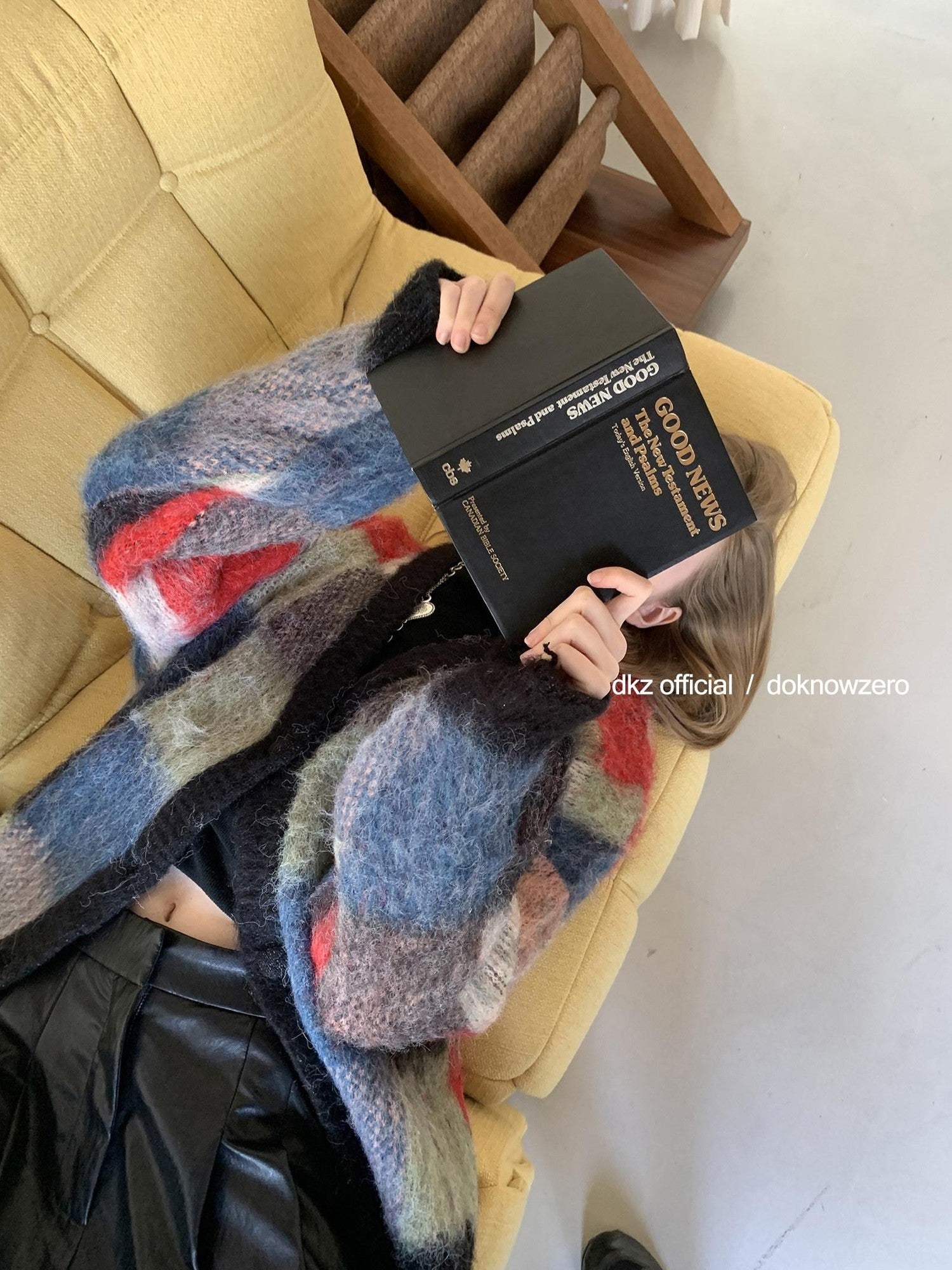 DKZ OFFICIAL Retro Colorful Plaid Knit Buttoned Loose Women&