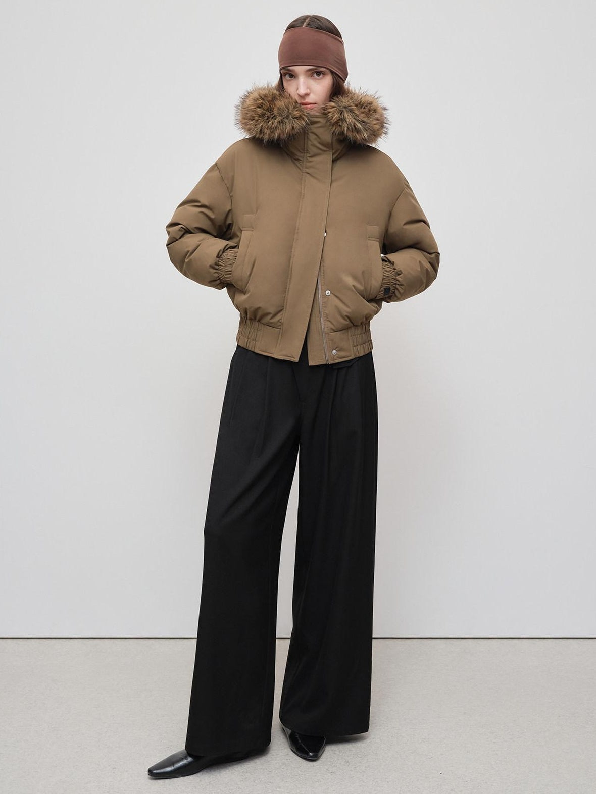 RUN TO THE FUTURE 90 Percent White Duck Down Short Straight Women Detachable Hood Fur Down Jackets