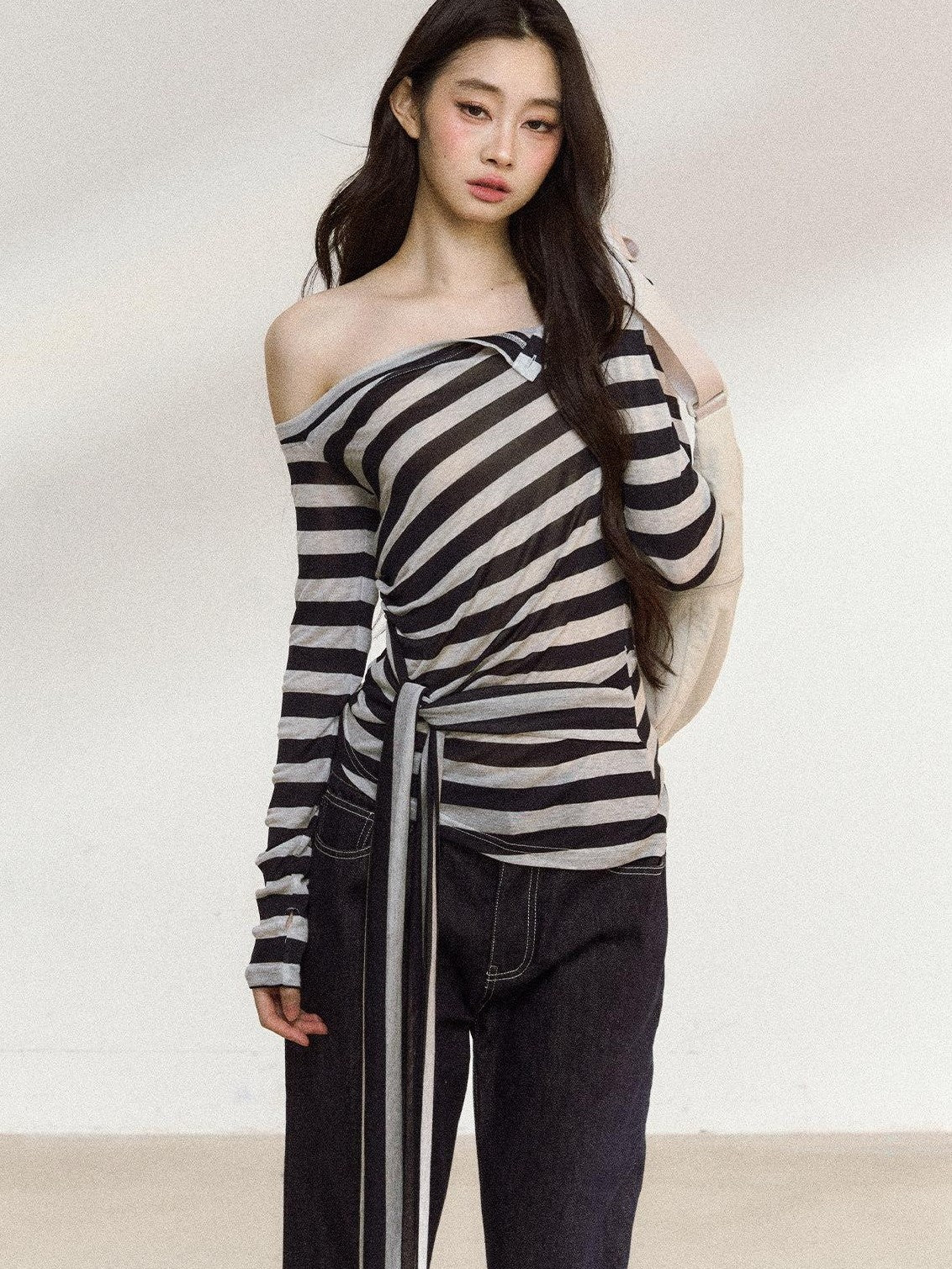 7Shiftin Black White Striped Asymmetric Tie Shoulder Women&