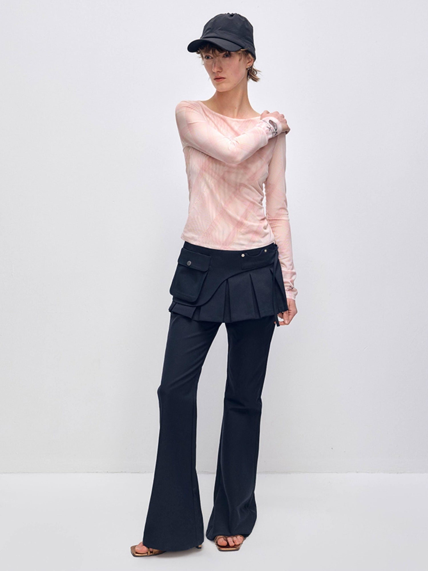 RUN TO THE FUTURE Pocketed Low Waist Micro Flare Slim Fit Women Zipper Poly Cotton Skorts