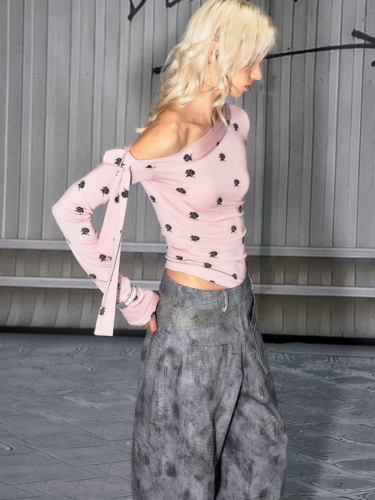 The NeverMore Soft Casual Slim Fit Pink Rose Floral Lyocell Women Long Sleeve Crop Tops