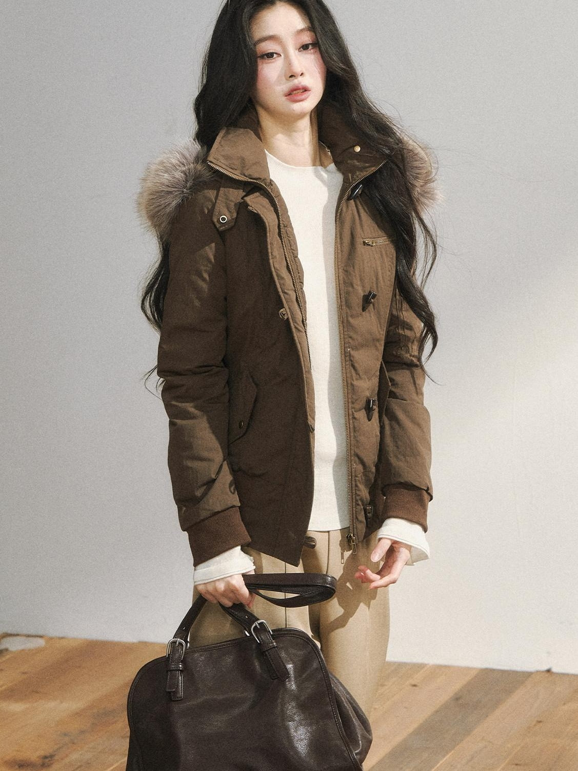 7Shiftin Warm Hooded Two Tone Fur Collar Toggle Closure Short Casual Women Puffer Jackets