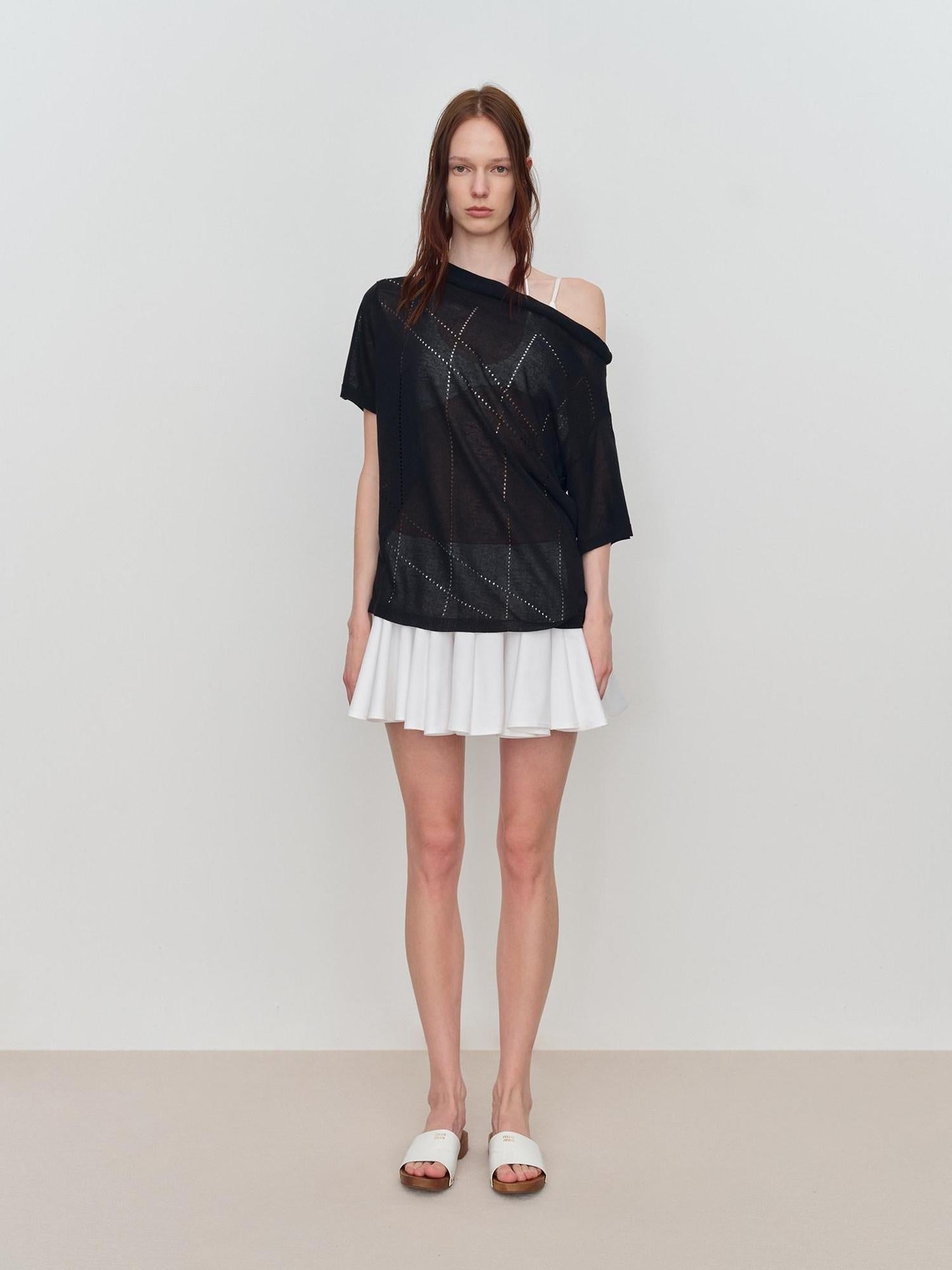 RUN TO THE FUTURE Viscose Knit Loose Cutout Slanted Neck Black Cross Print Short Sleeve T-Shirts