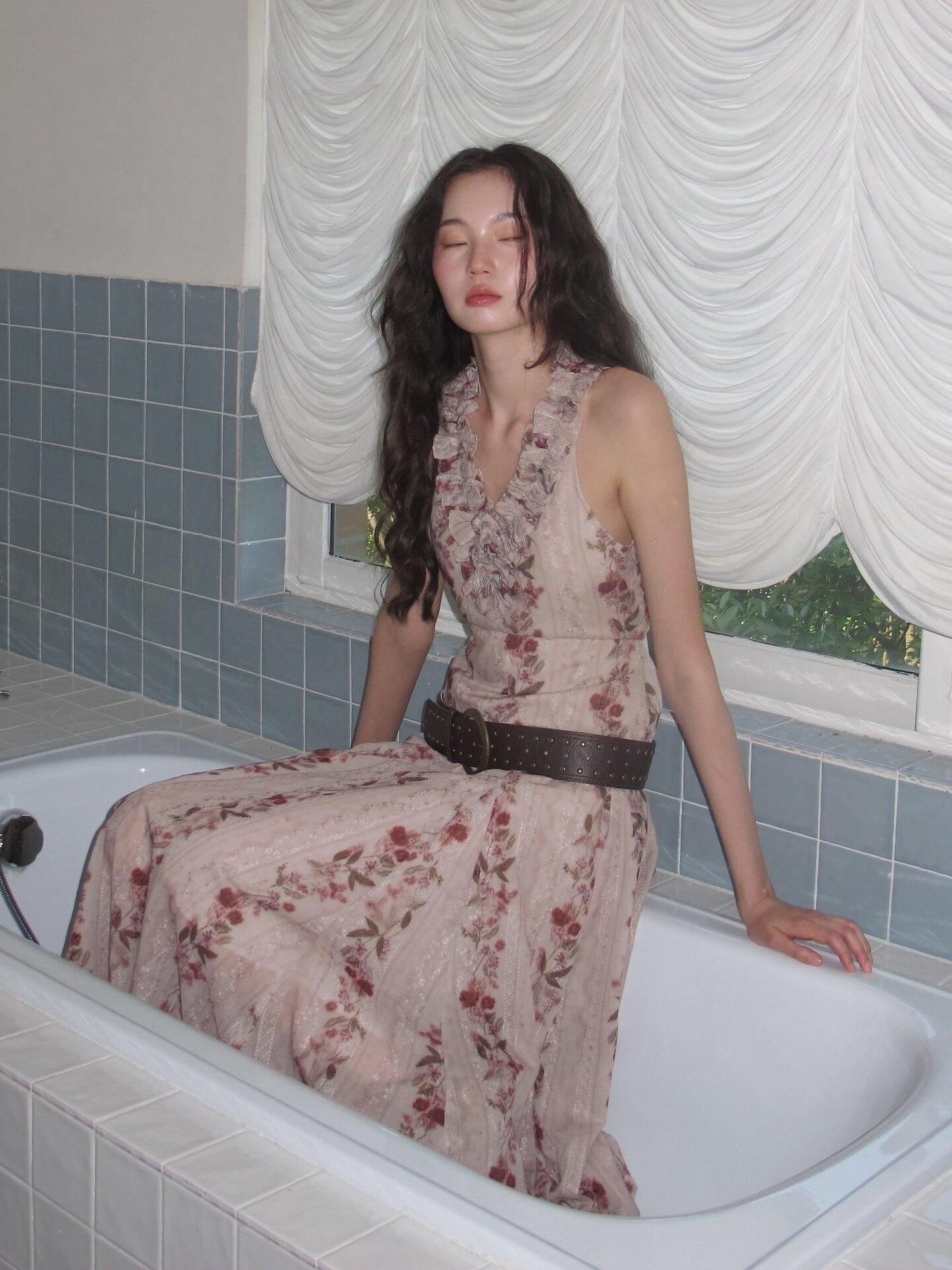 9rotic Floral Embroidered V-neck Ruffle Cinched Waist Tie Women&