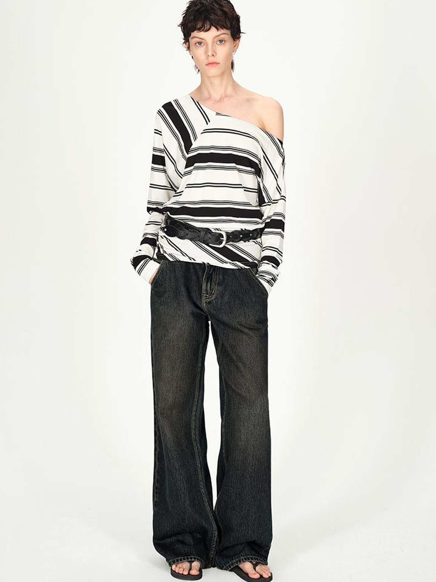 AFTADAWN Asymmetric Cut Lyocell Off Shoulder Top