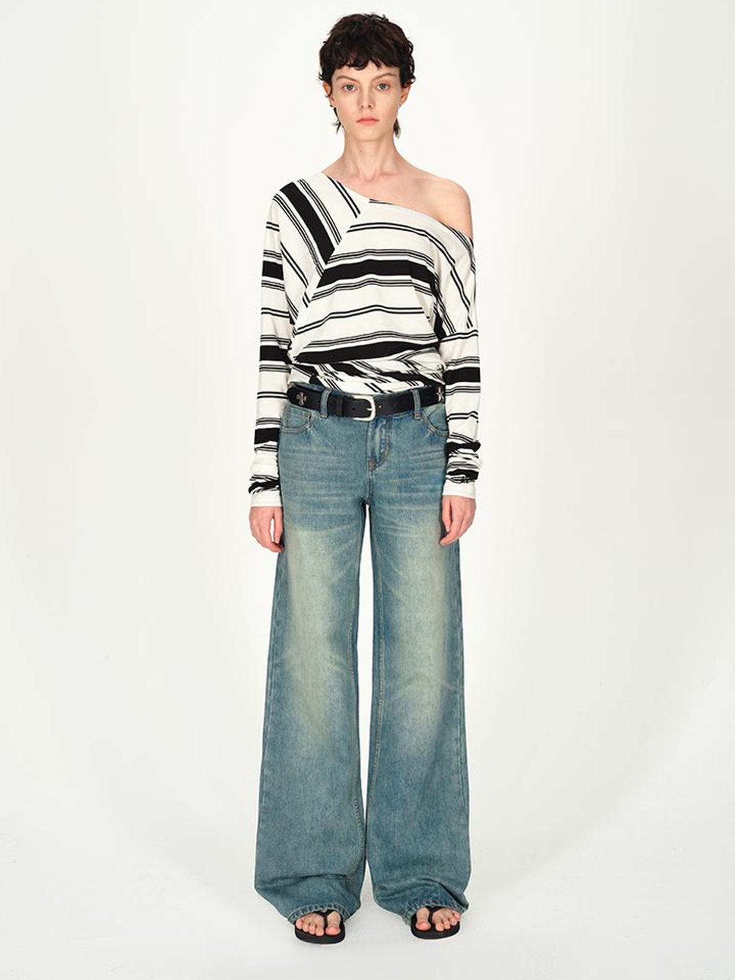 AFTADAWN Asymmetric Cut Lyocell Off Shoulder Top