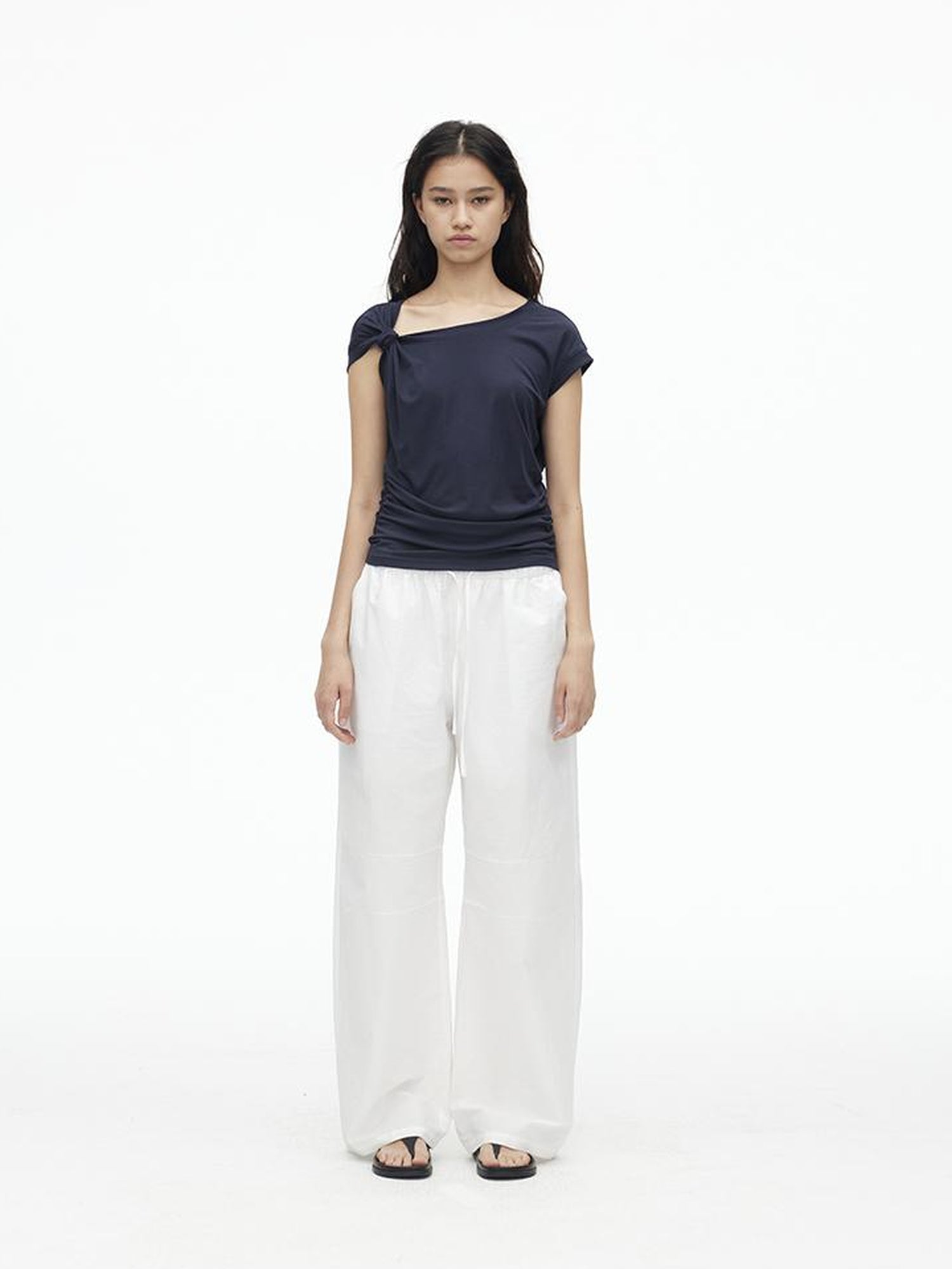 AFTADAWN Asymmetric Knot Shoulder Lyocell Slim Tee