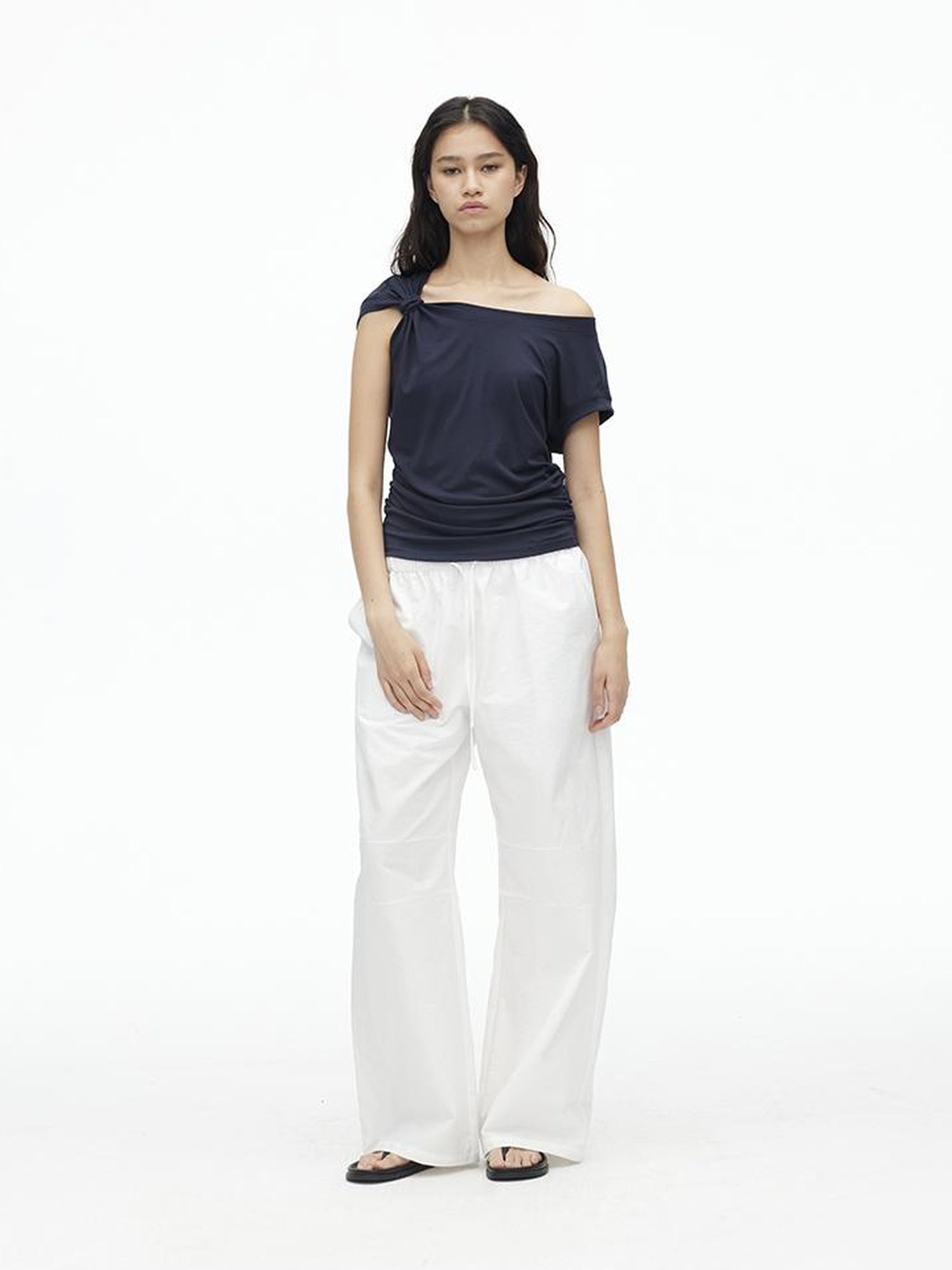 AFTADAWN Asymmetric Knot Shoulder Lyocell Slim Tee