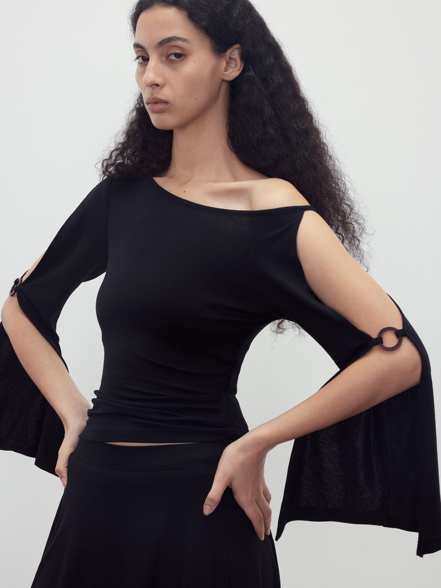 AFTADAWN Asymmetric Off Shoulder Merino Wool Top With Wood Ring Sleeve Detail