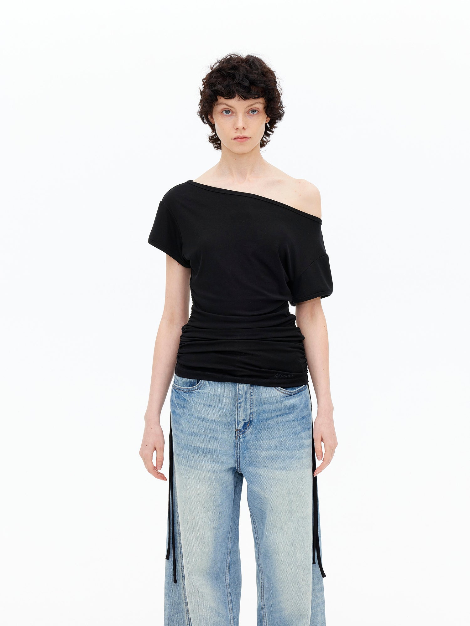 AFTADAWN Asymmetric Shoulder Lyocell Top Black White