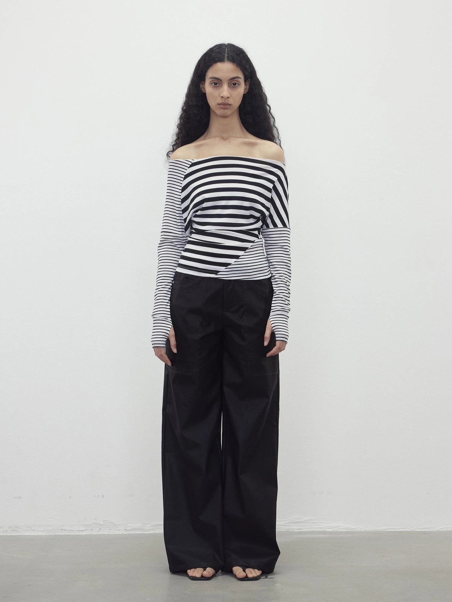 Asymmetric Stripe Contrast Slash Neck Fitted Top
