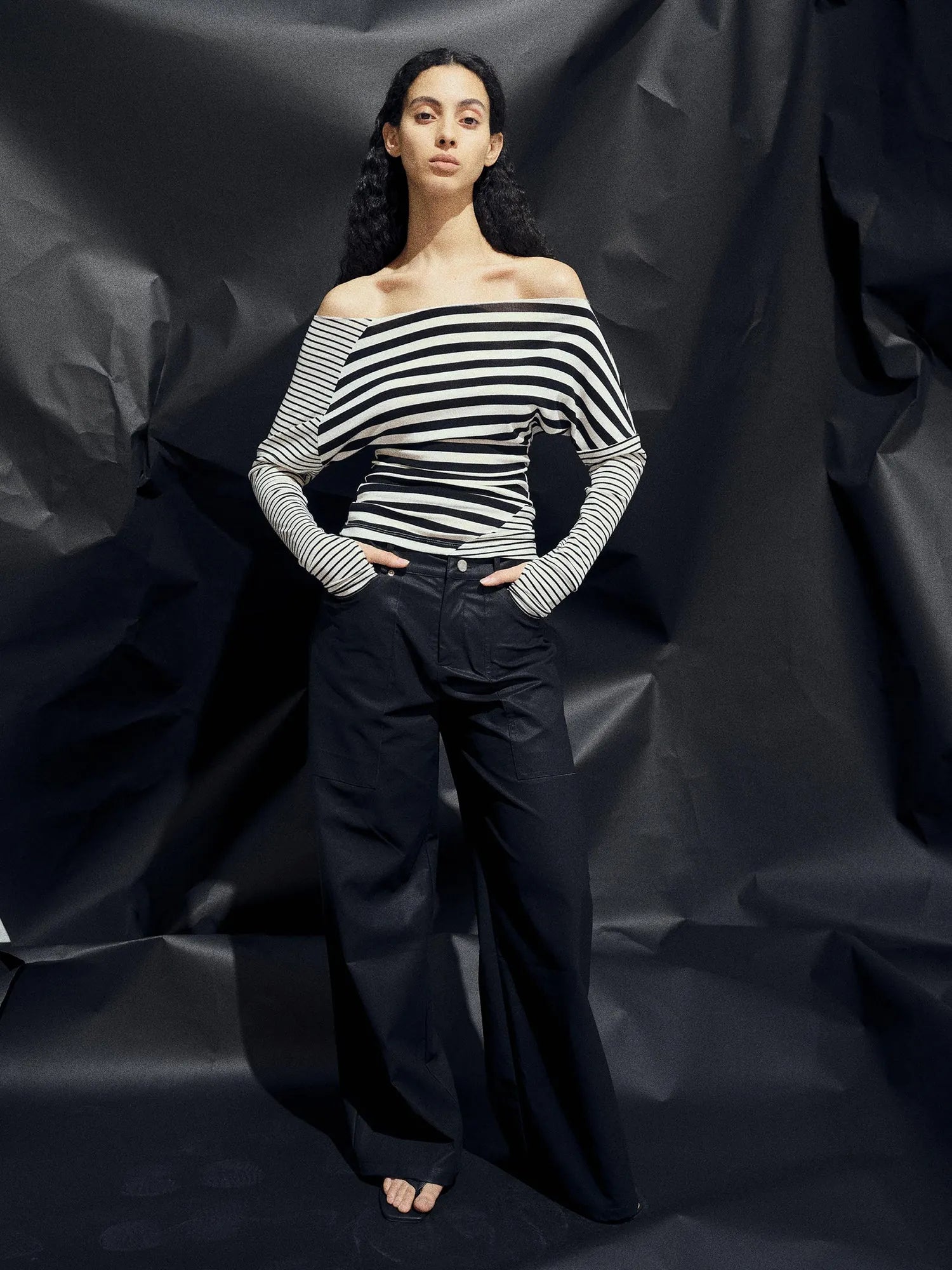 Asymmetric Stripe Contrast Slash Neck Fitted Top