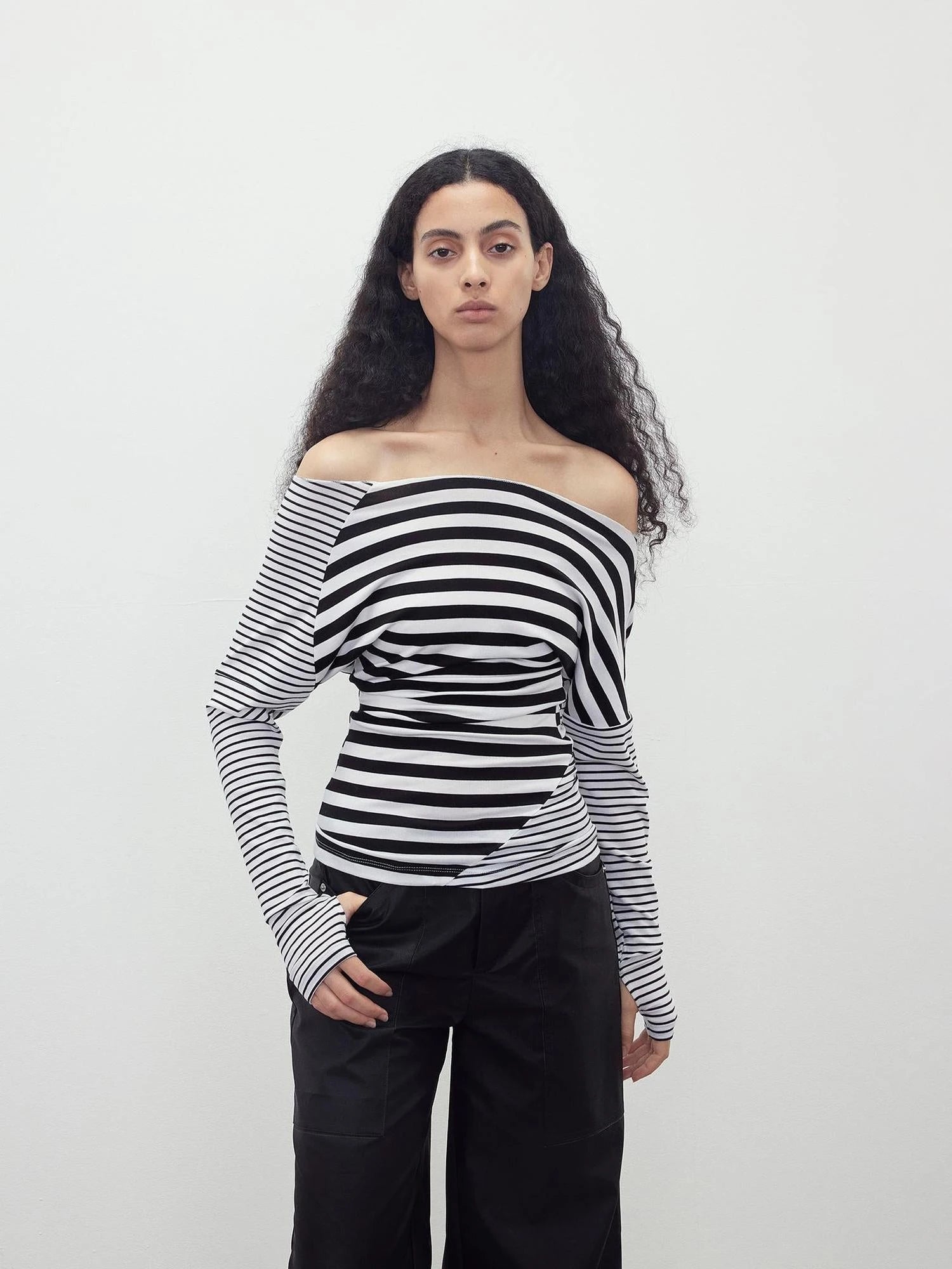 Asymmetric Stripe Contrast Slash Neck Fitted Top
