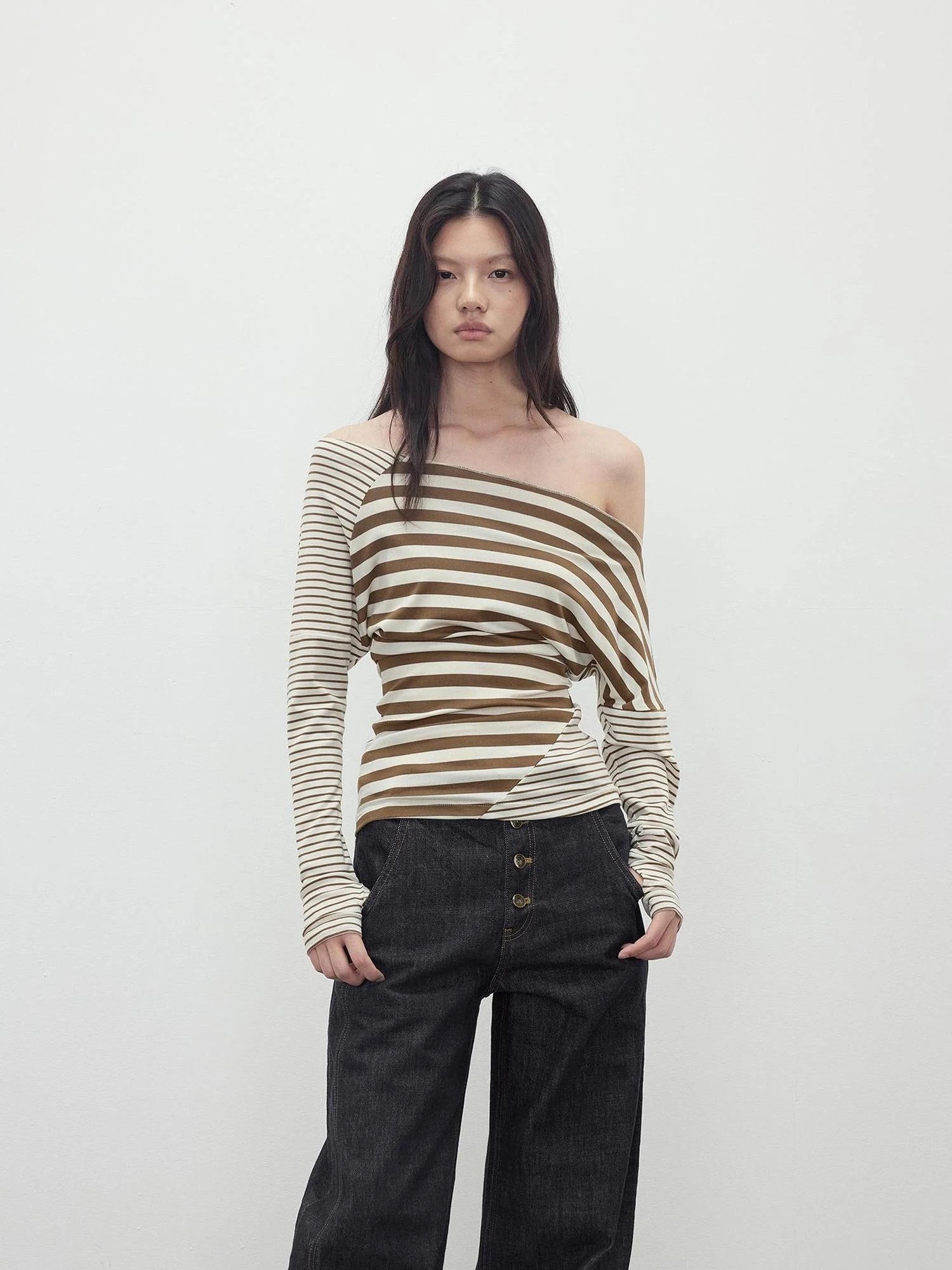 Asymmetric Stripe Contrast Slash Neck Fitted Top