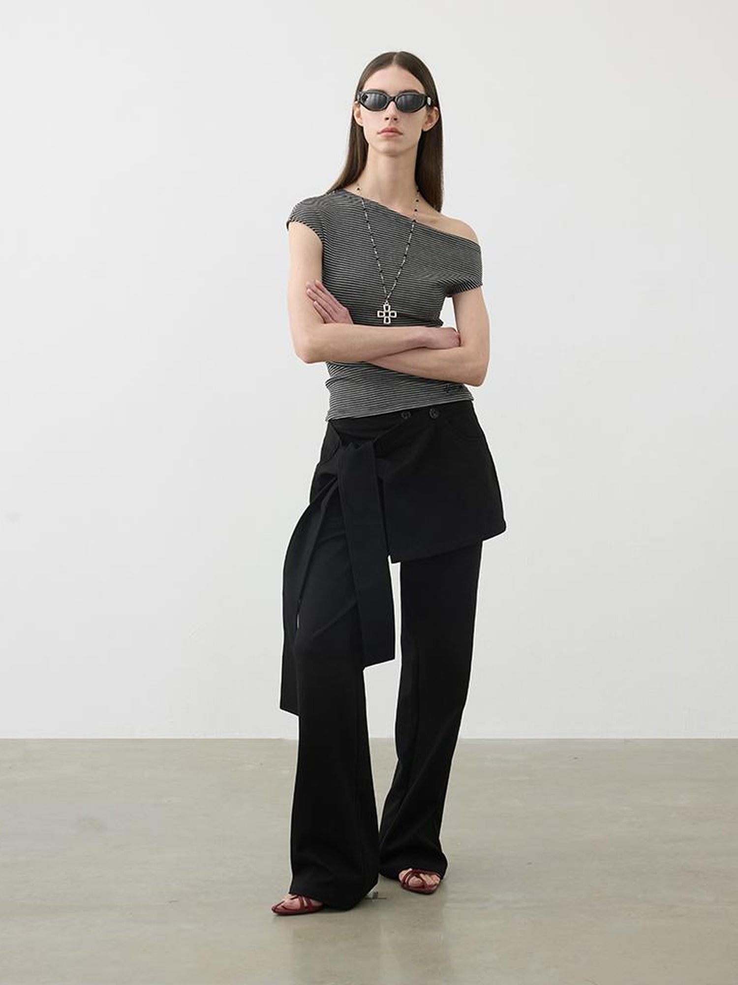 AFTADAWN Asymmetric Striped Slub Shoulder Top