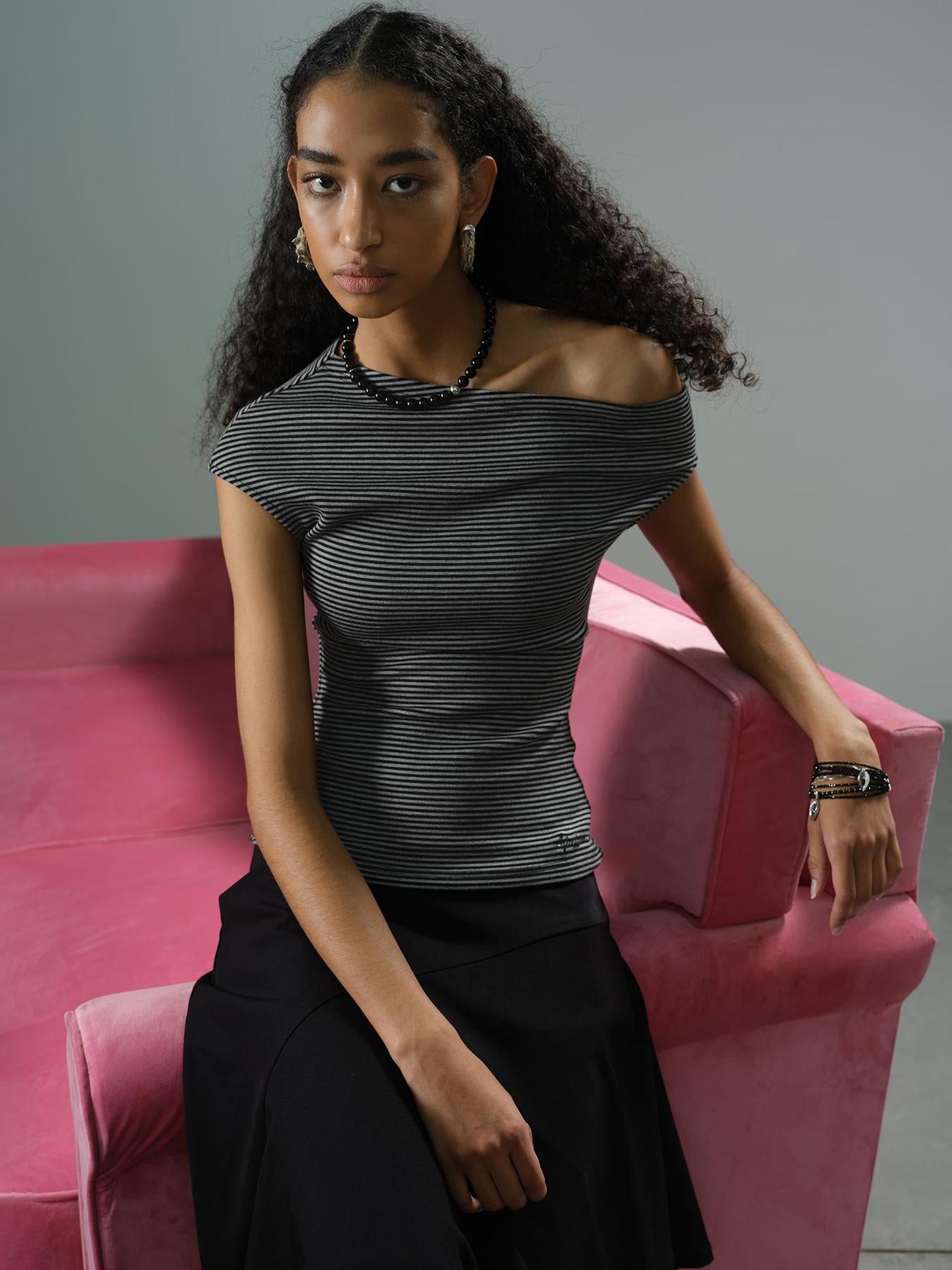 AFTADAWN Asymmetric Striped Slub Shoulder Top