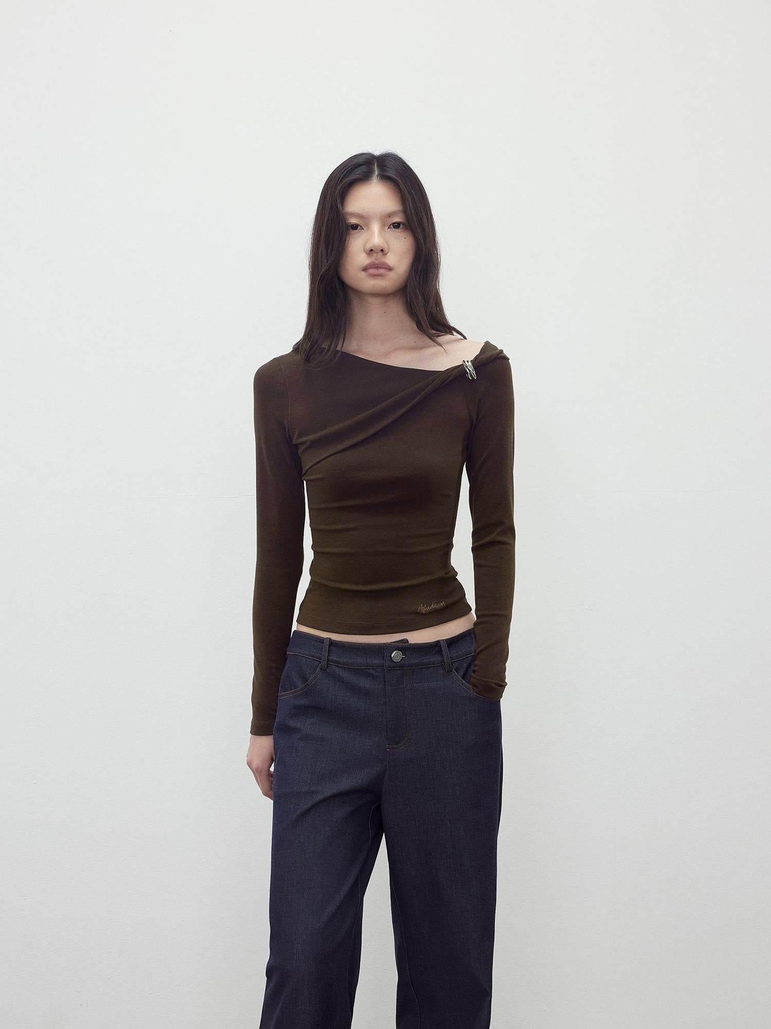 AFTADAWN Asymmetric Twist Shoulder Slim Fit Top