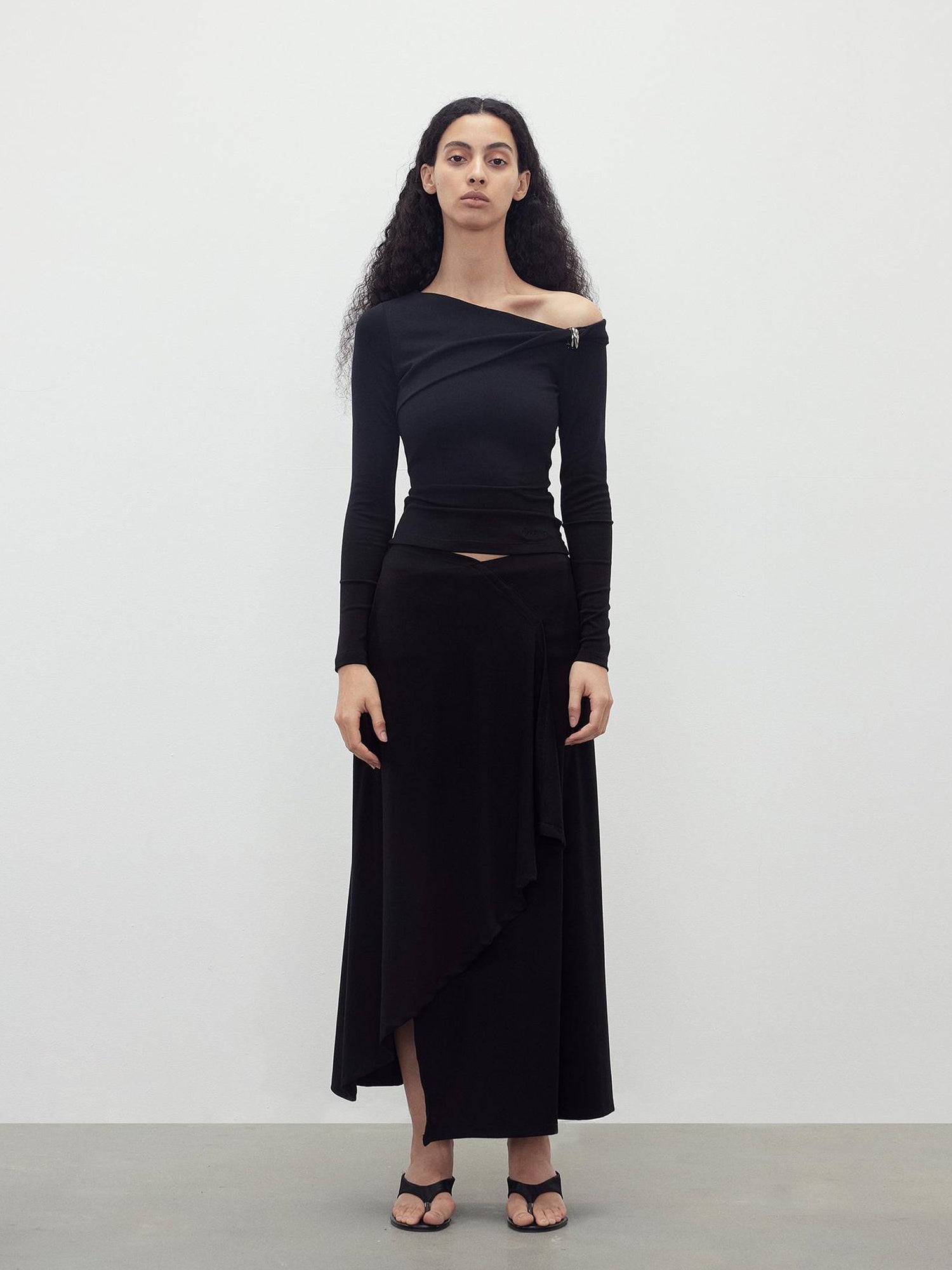 AFTADAWN Asymmetric Twist Shoulder Slim Fit Top