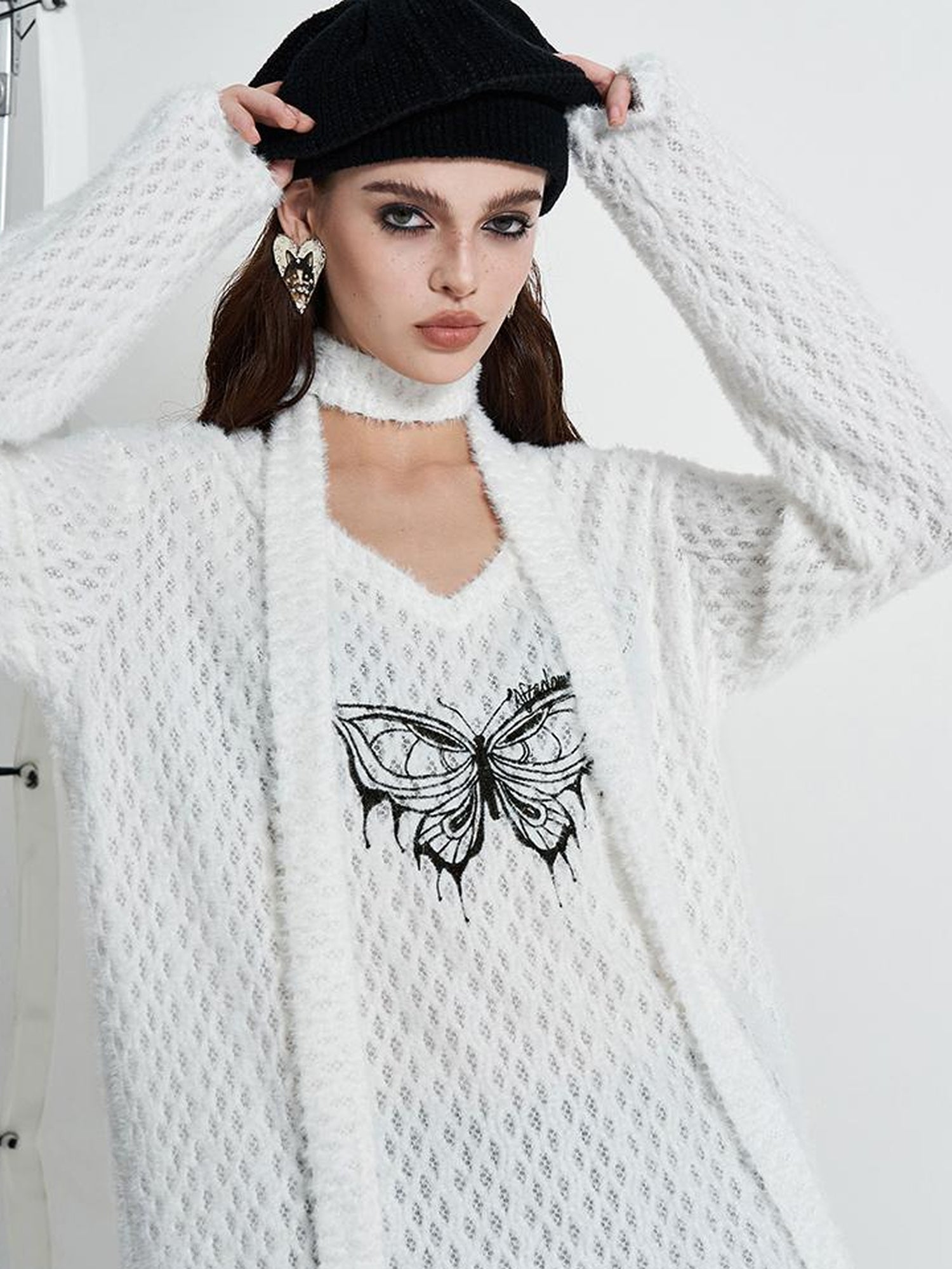 AFTADAWN Butterfly Embroidered V-Neck Sweater
