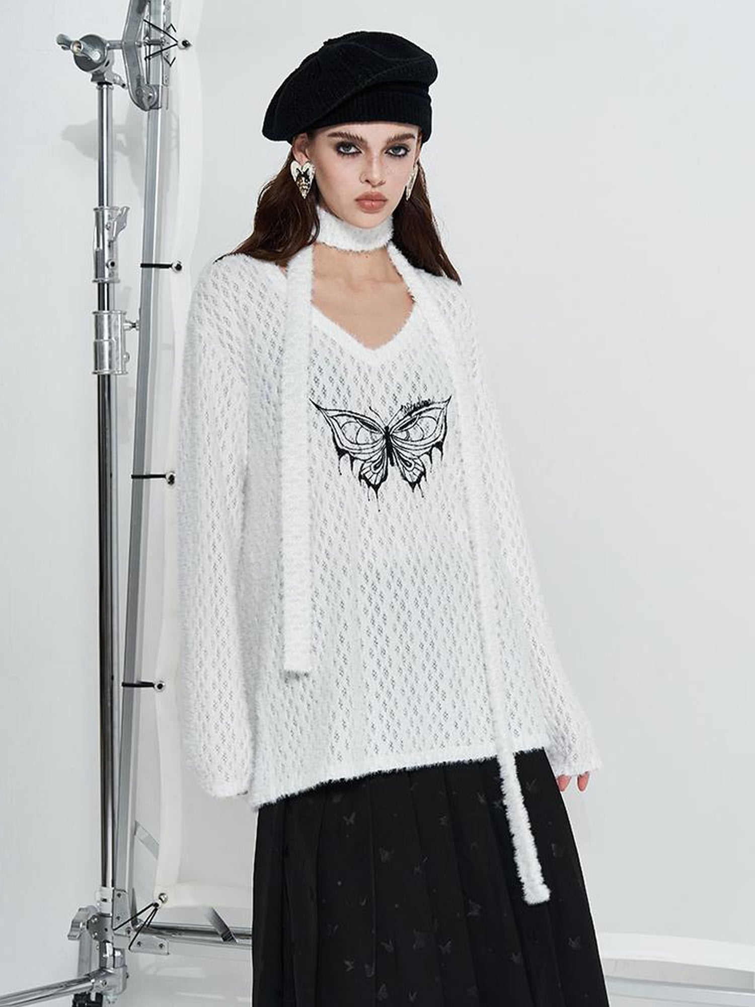 AFTADAWN Butterfly Embroidered V-Neck Sweater