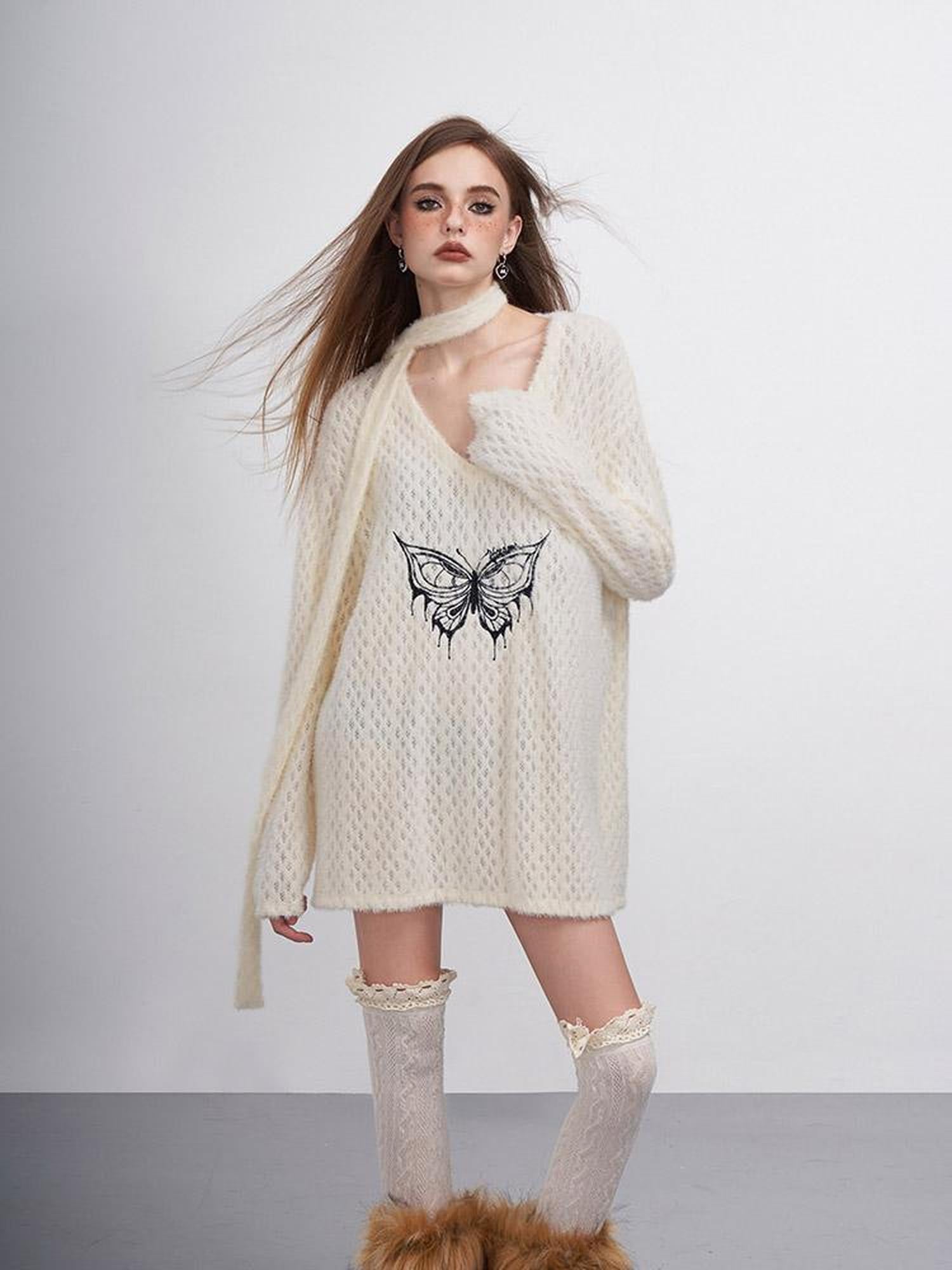 AFTADAWN Butterfly Embroidered V-Neck Sweater