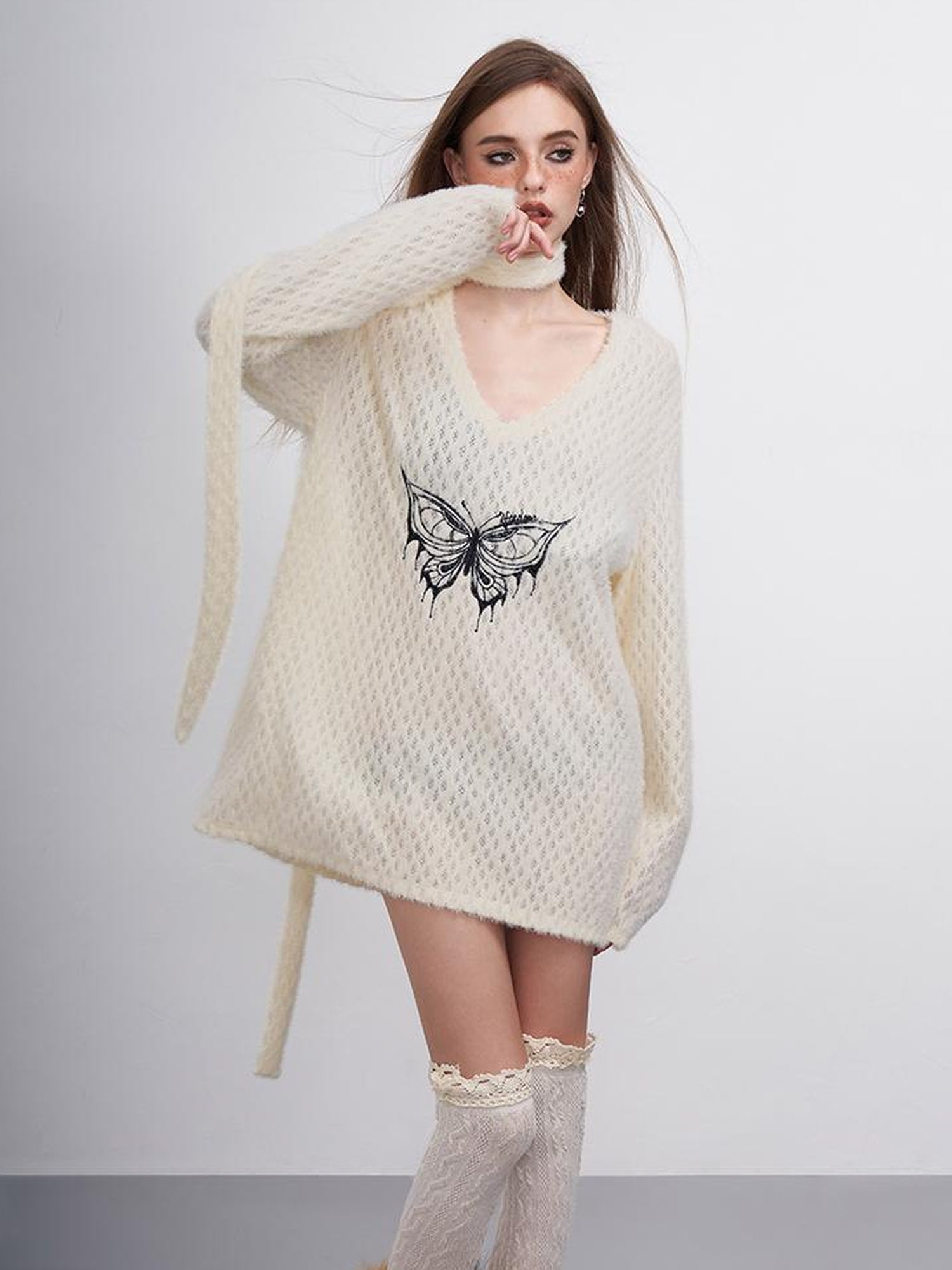 AFTADAWN Butterfly Embroidered V-Neck Sweater