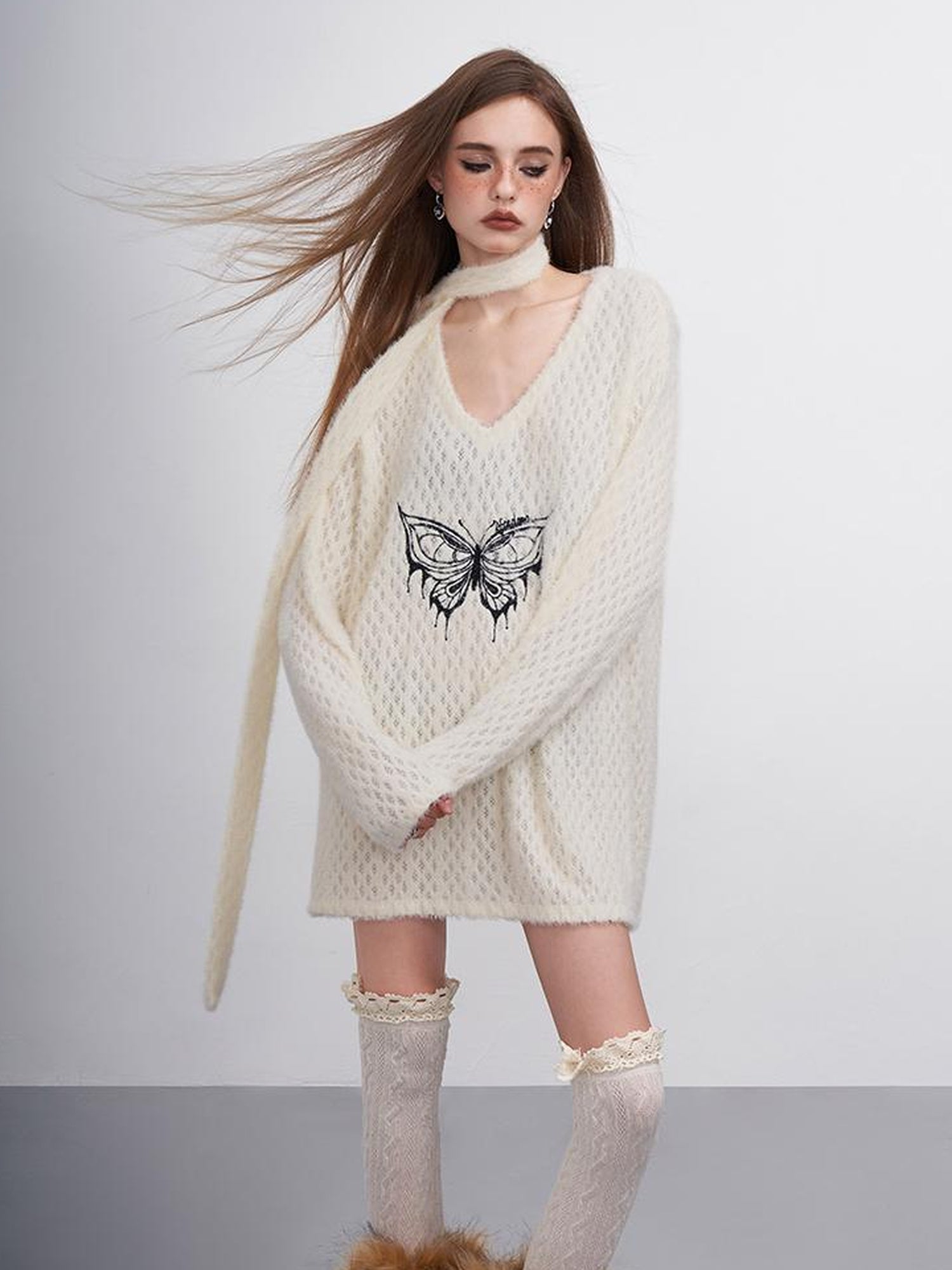 AFTADAWN Butterfly Embroidered V-Neck Sweater