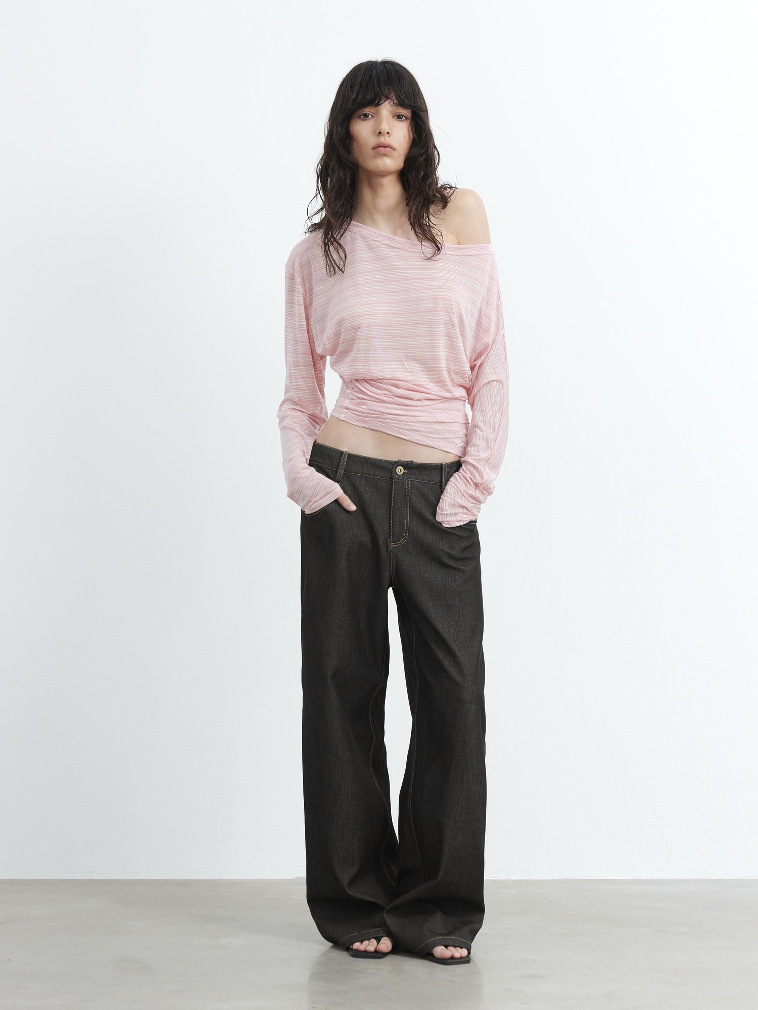 AFTADAWN Cool Sense Asymmetrical Pleated Stripe V-neck T-shirt Long Sleeve