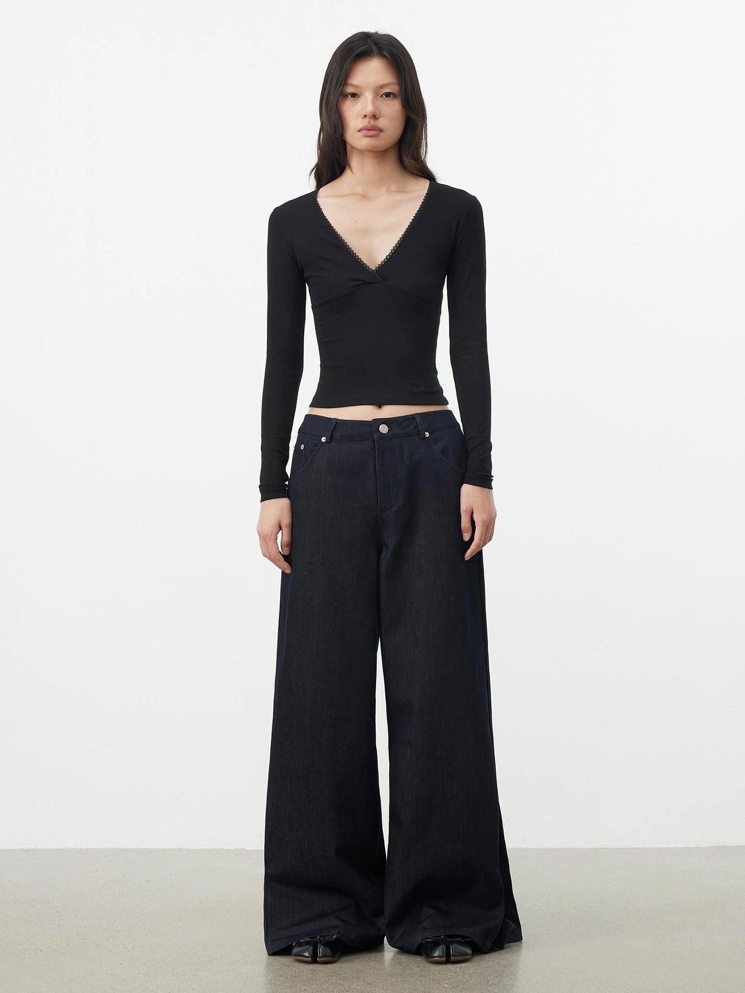 AFTADAWN Cross V-neck Lace Trimmed Stretch Top T-shirt