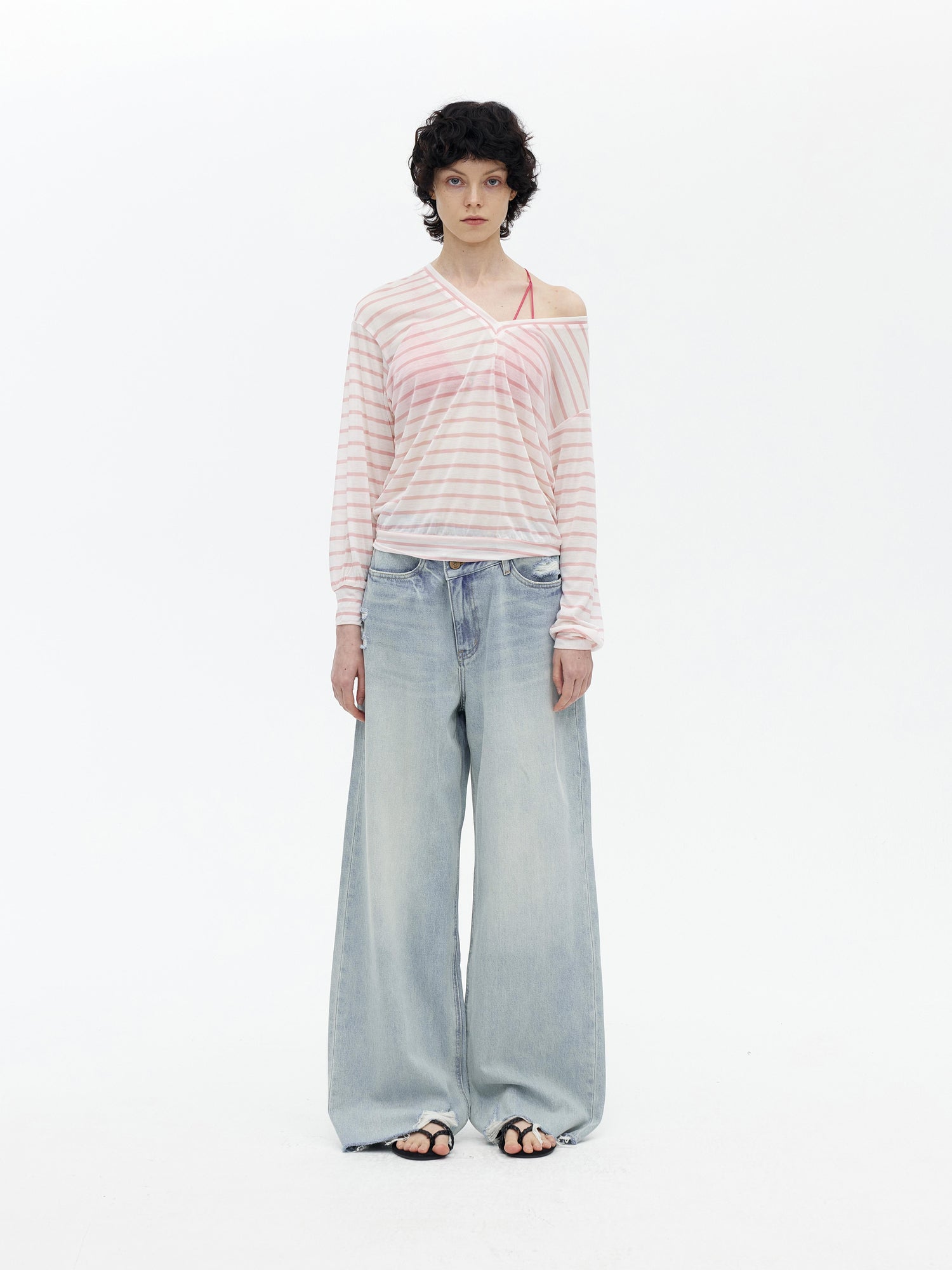AFTADAWN Light Wash Distressed Low Rise Straight Leg Jeans