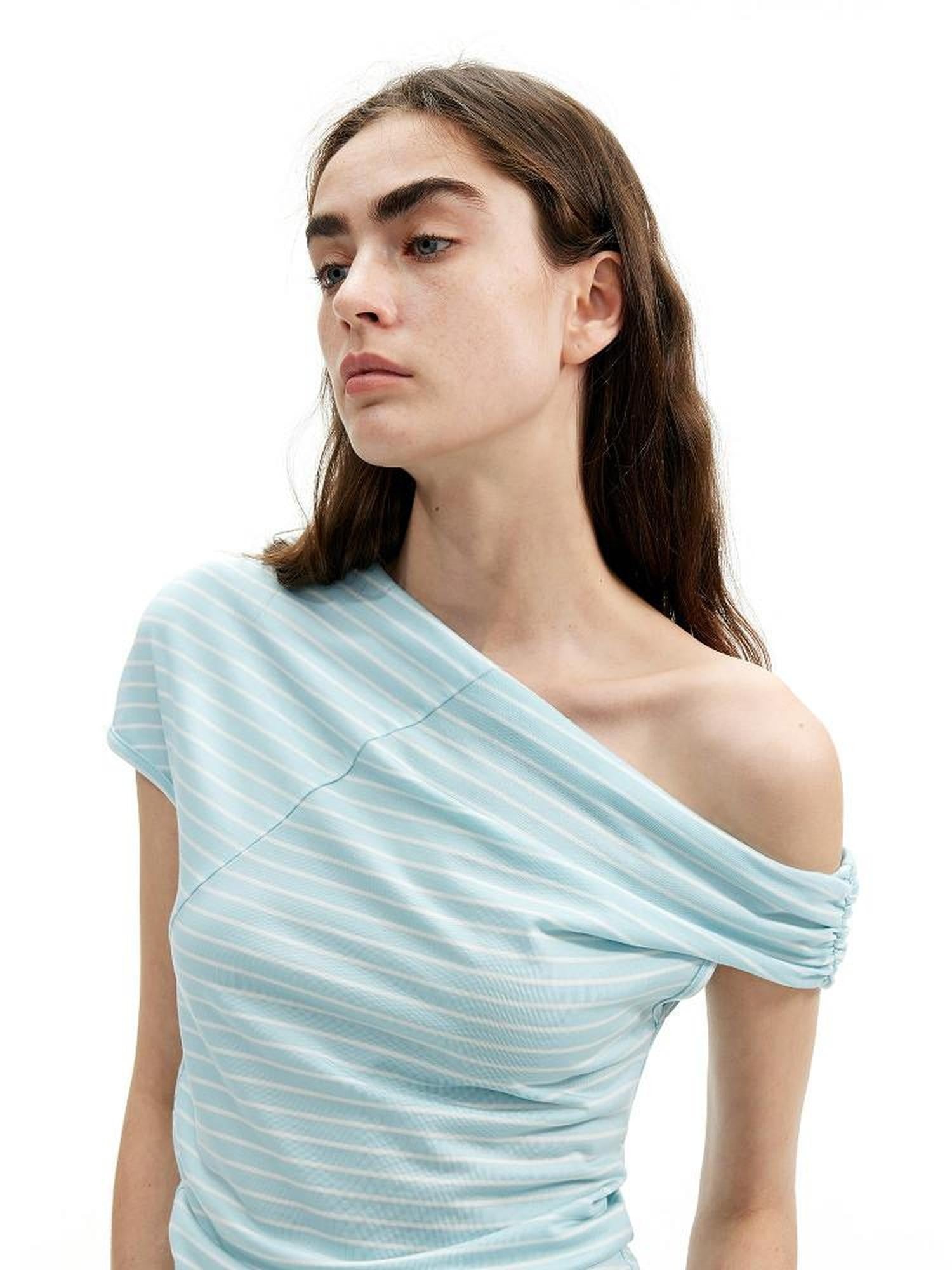 AFTADAWN Mint Striped Pleated Slanted Shoulder Women&