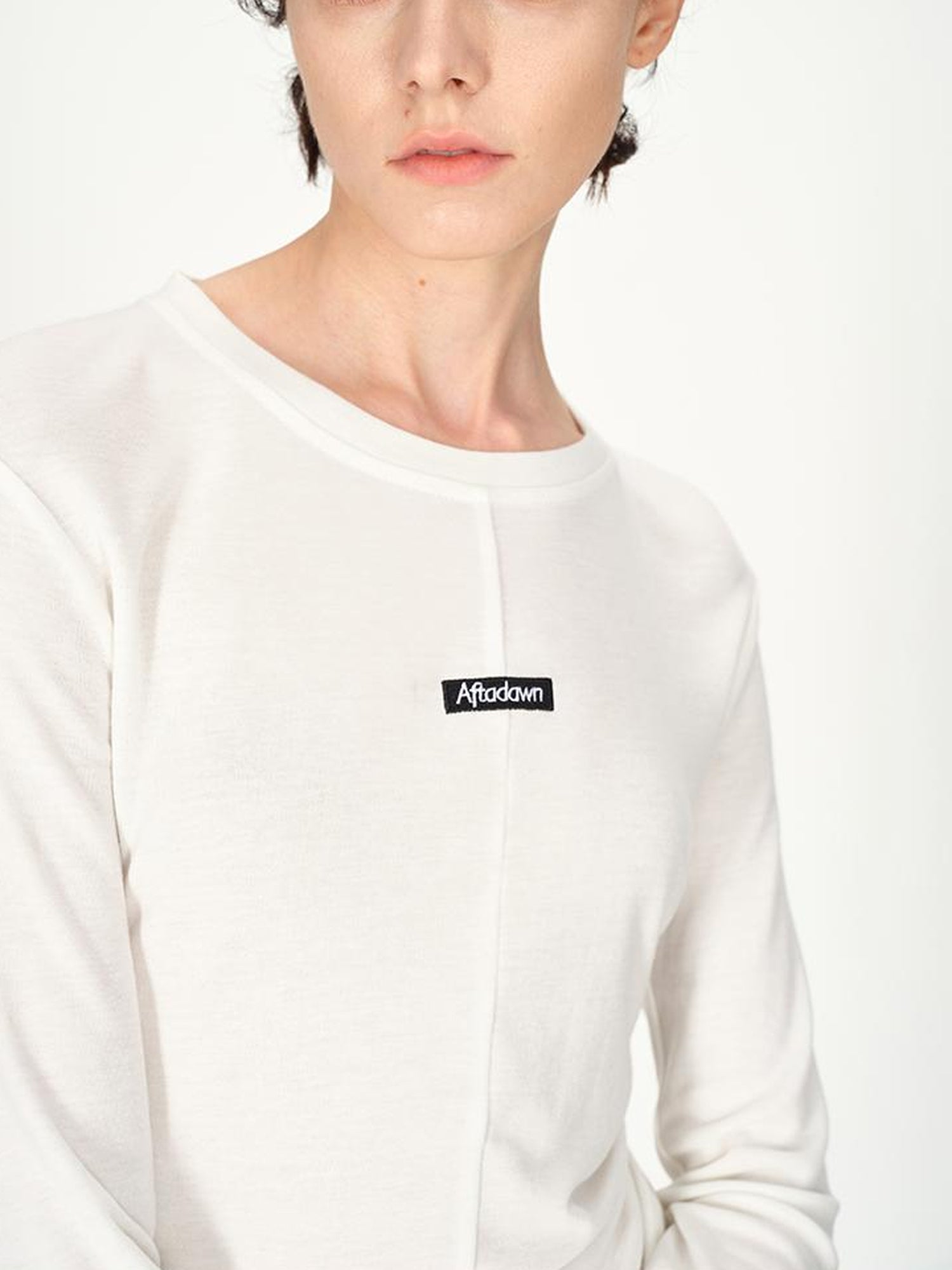 AFTADAWN Rayon Wool Logo Embroidered Waist Gathered Long Sleeve Tee