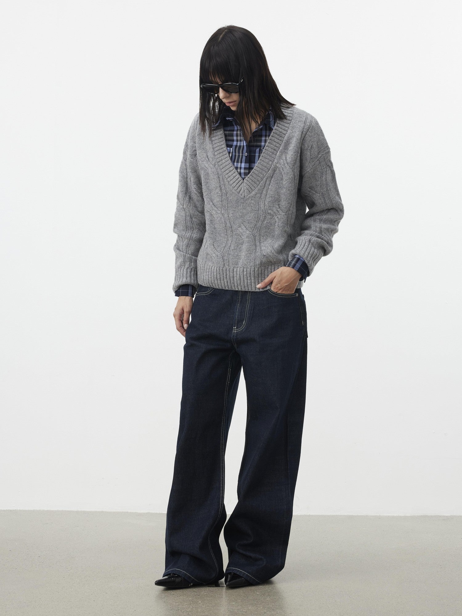 AFTADAWN Relaxed Thick Cable Knit V-neck Women&