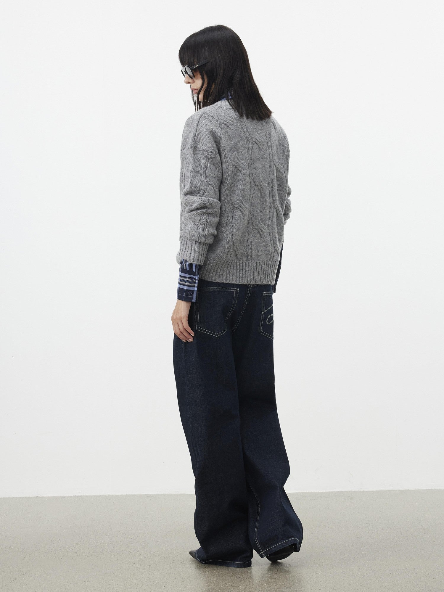 AFTADAWN Relaxed Thick Cable Knit V-neck Women&