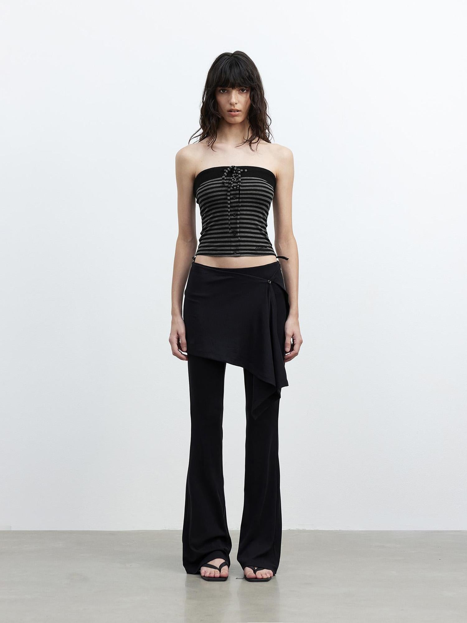 AFTADAWN Ribbed Knit Strapless Top With Contrast Trim And Tie Detail
