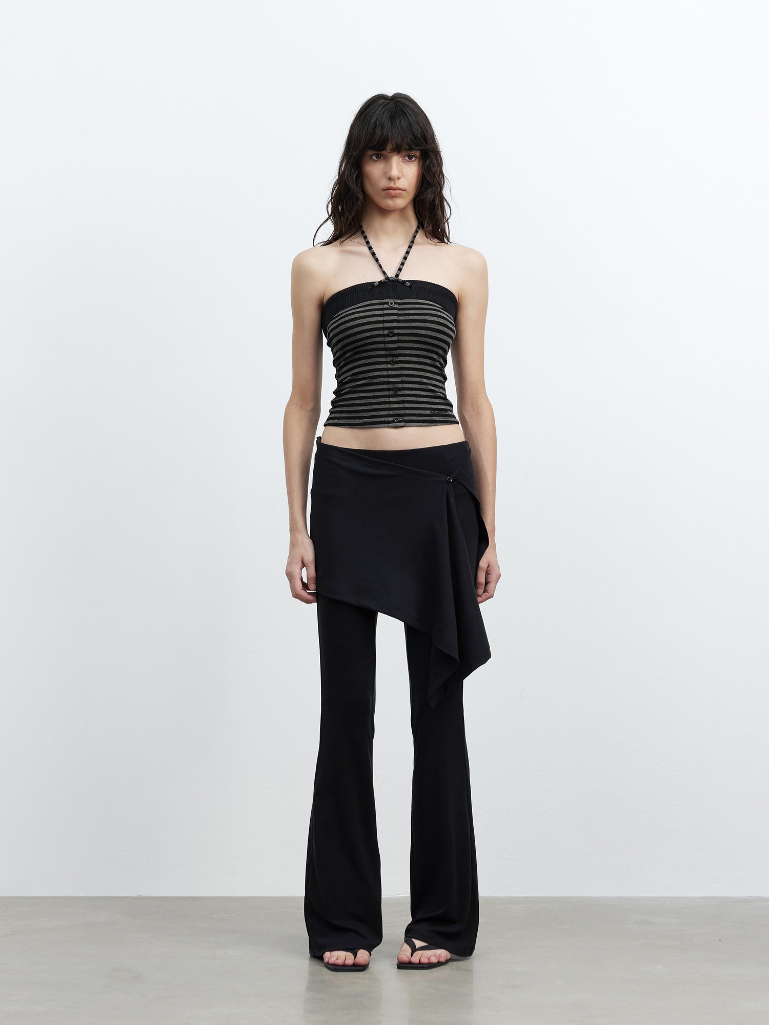 AFTADAWN Ribbed Knit Strapless Top With Contrast Trim And Tie Detail