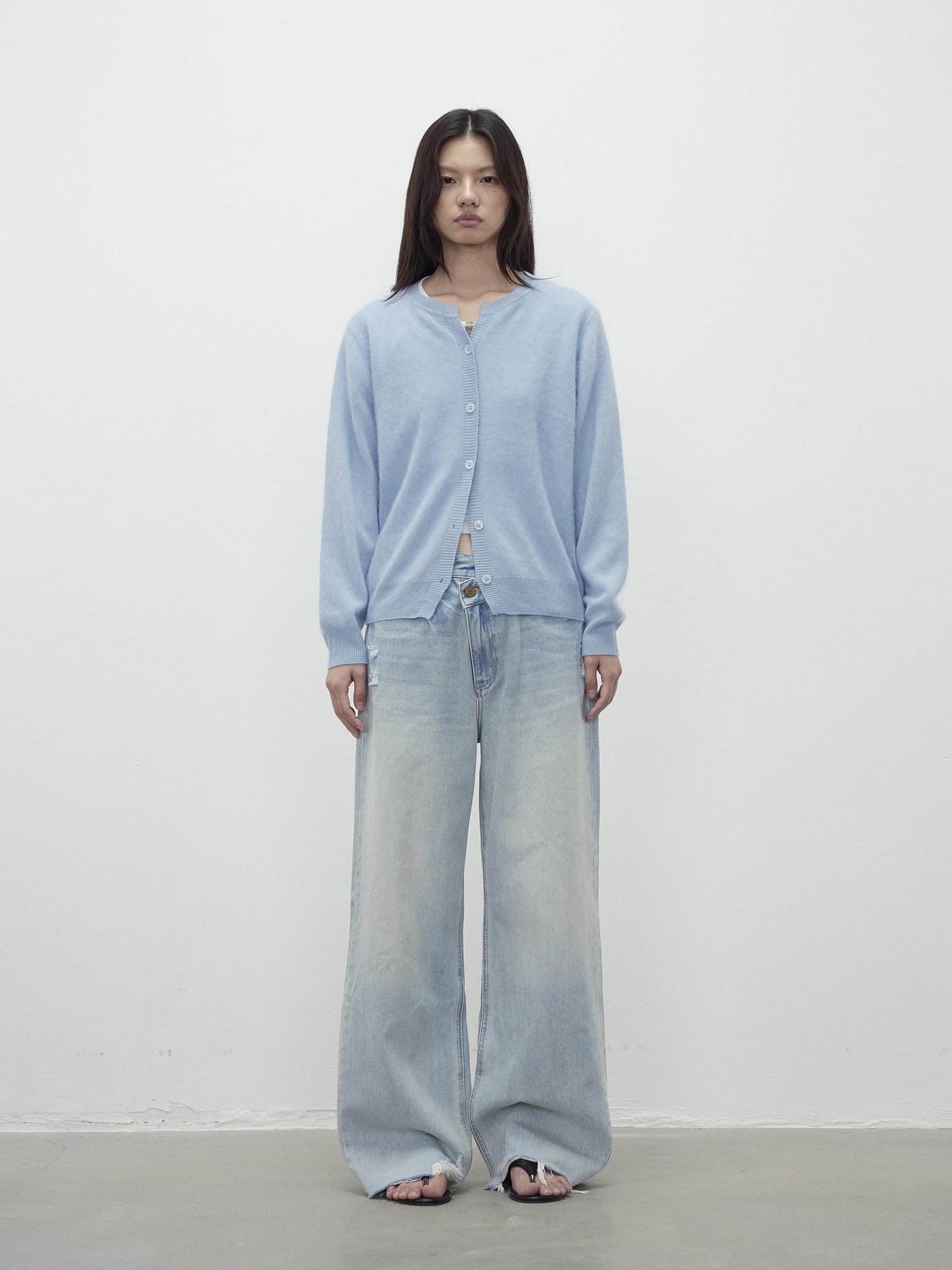 AFTADAWN Soft V-Neck Wool Cashmere Sweater