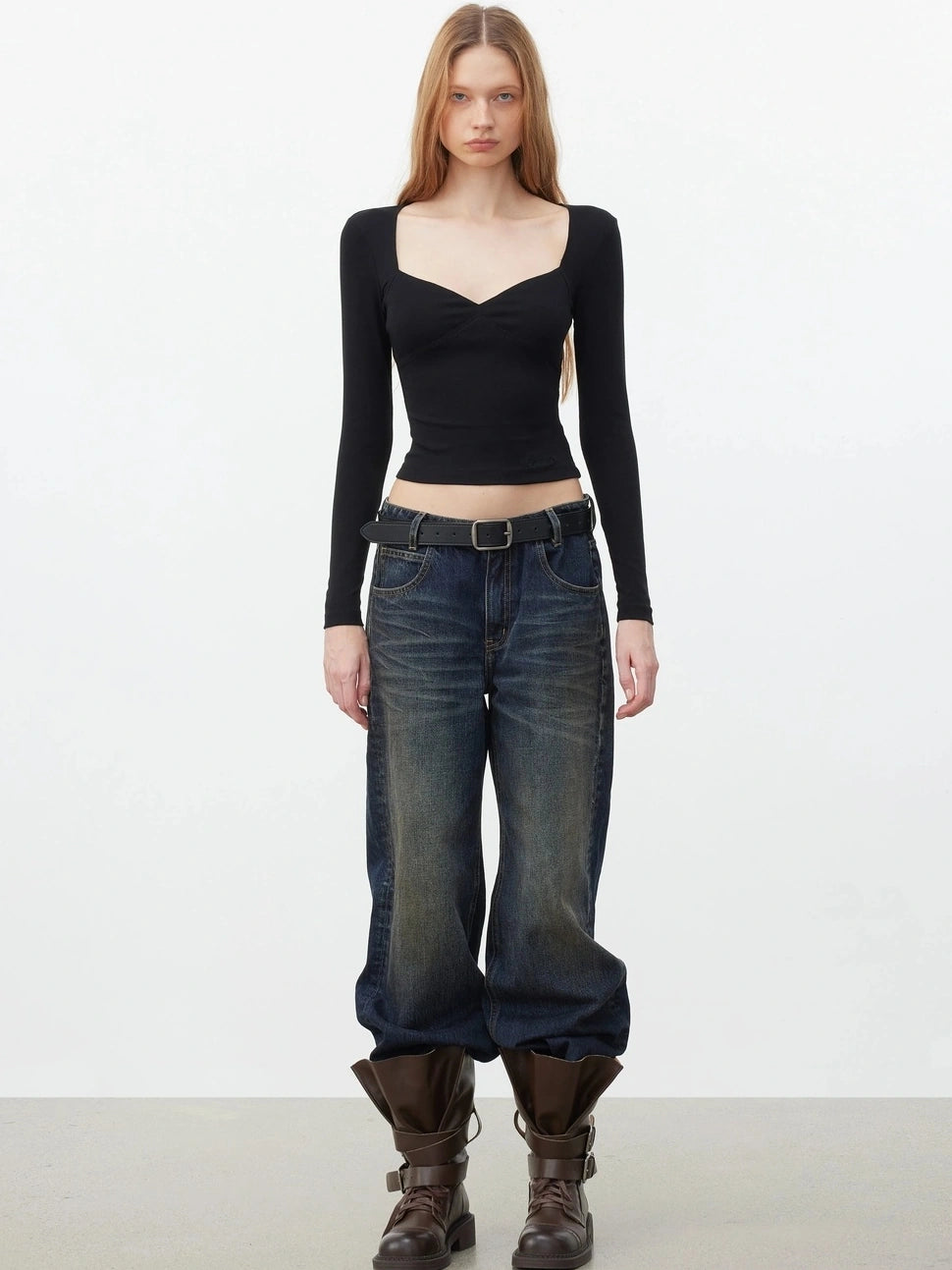 AFTADAWN Soft V-neck Slim Fit Cropped Top T-shirt