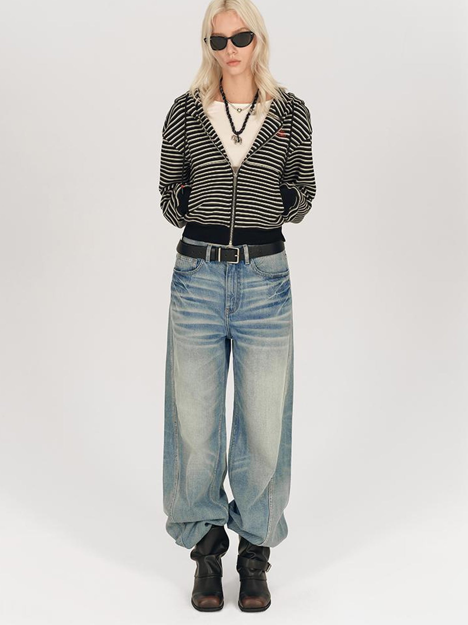 AFTADAWN Striped Hooded Sweatshirt With Embroidered Logo And Ribbed Shorts