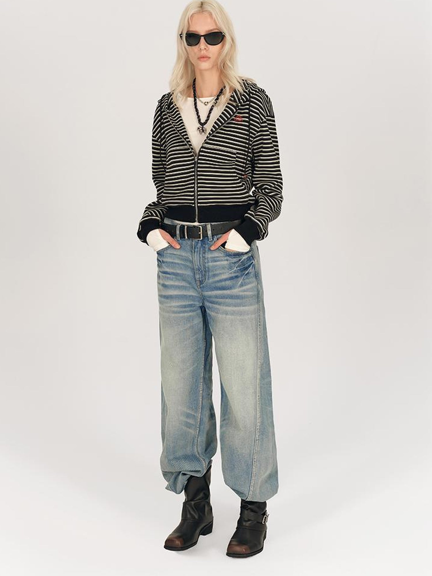 AFTADAWN Striped Hooded Sweatshirt With Embroidered Logo And Ribbed Shorts