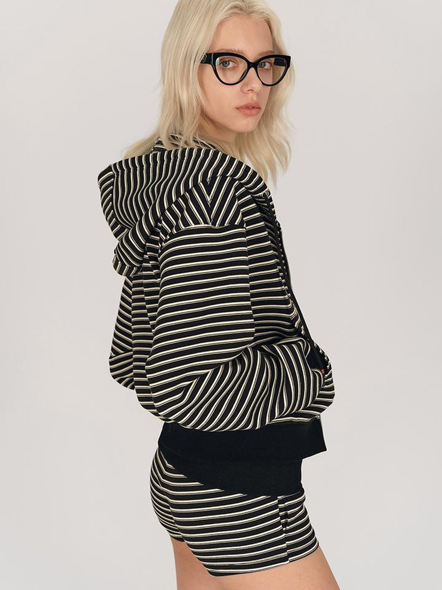 AFTADAWN Striped Hooded Sweatshirt With Embroidered Logo And Ribbed Shorts