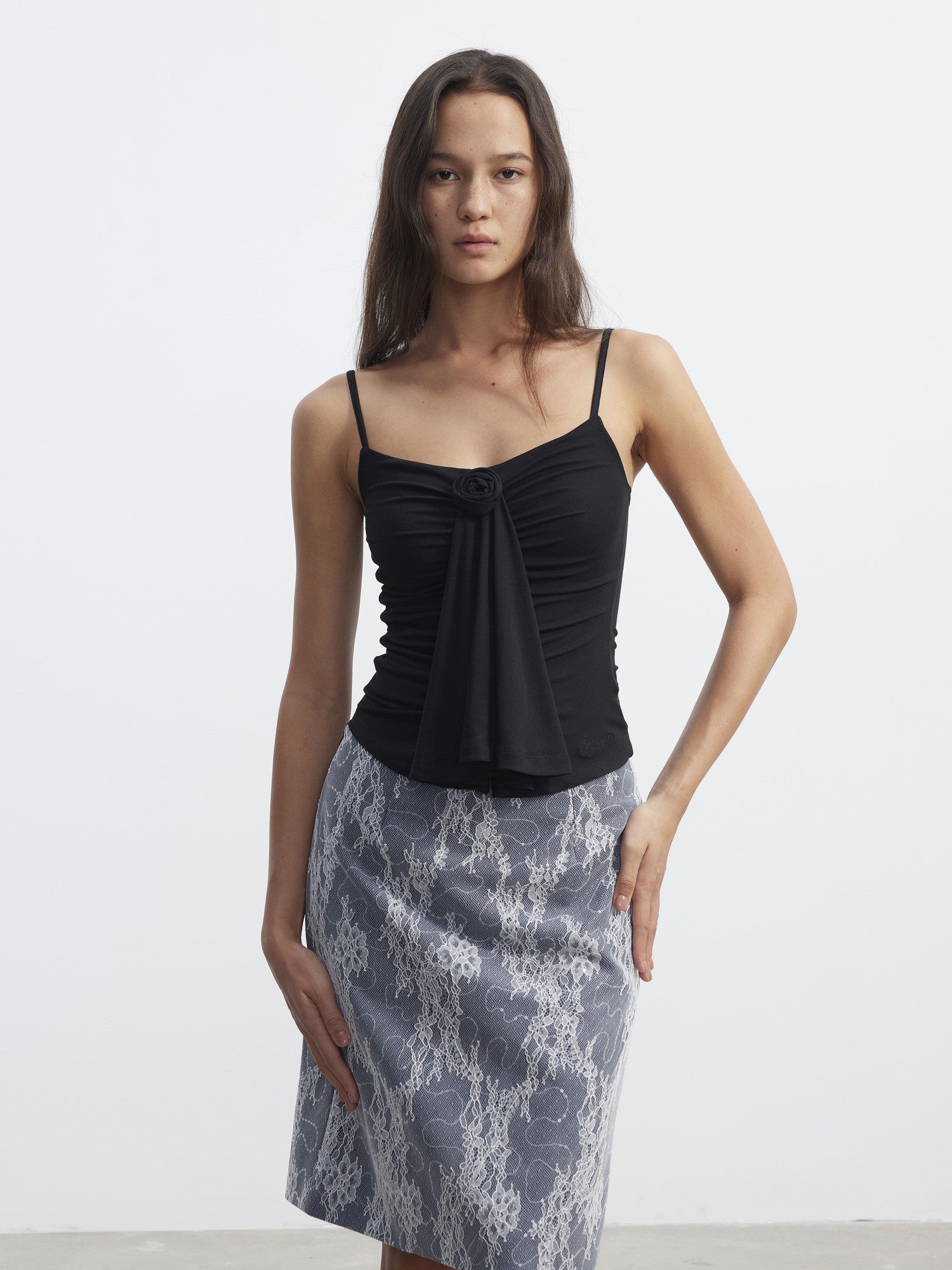AFTADAWN Textured 3d Rose Pleated V-neck Slim Short Women&