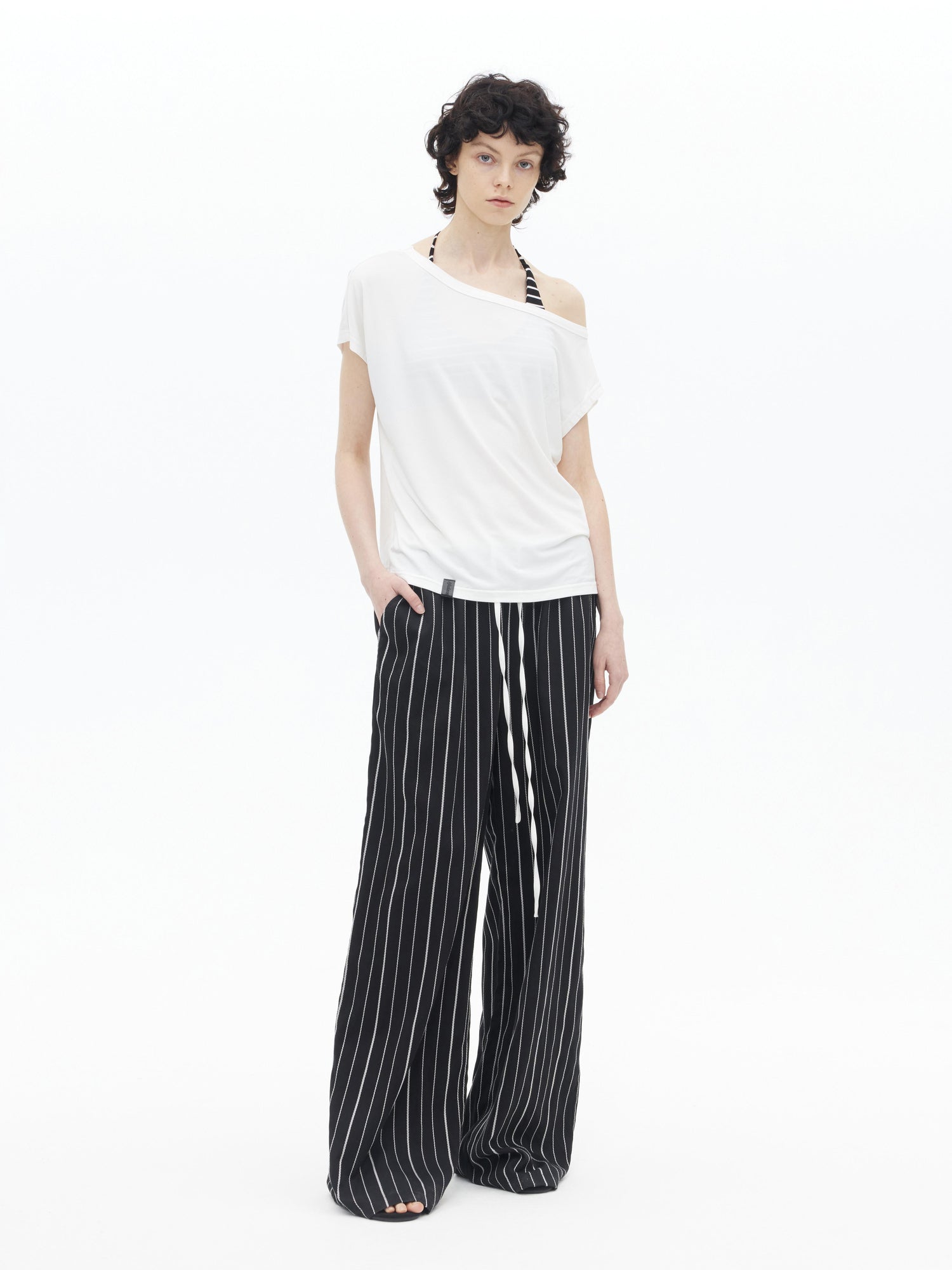 AFTADAWN Textured Lycel Wide Leg Pants With Contrast Waistband