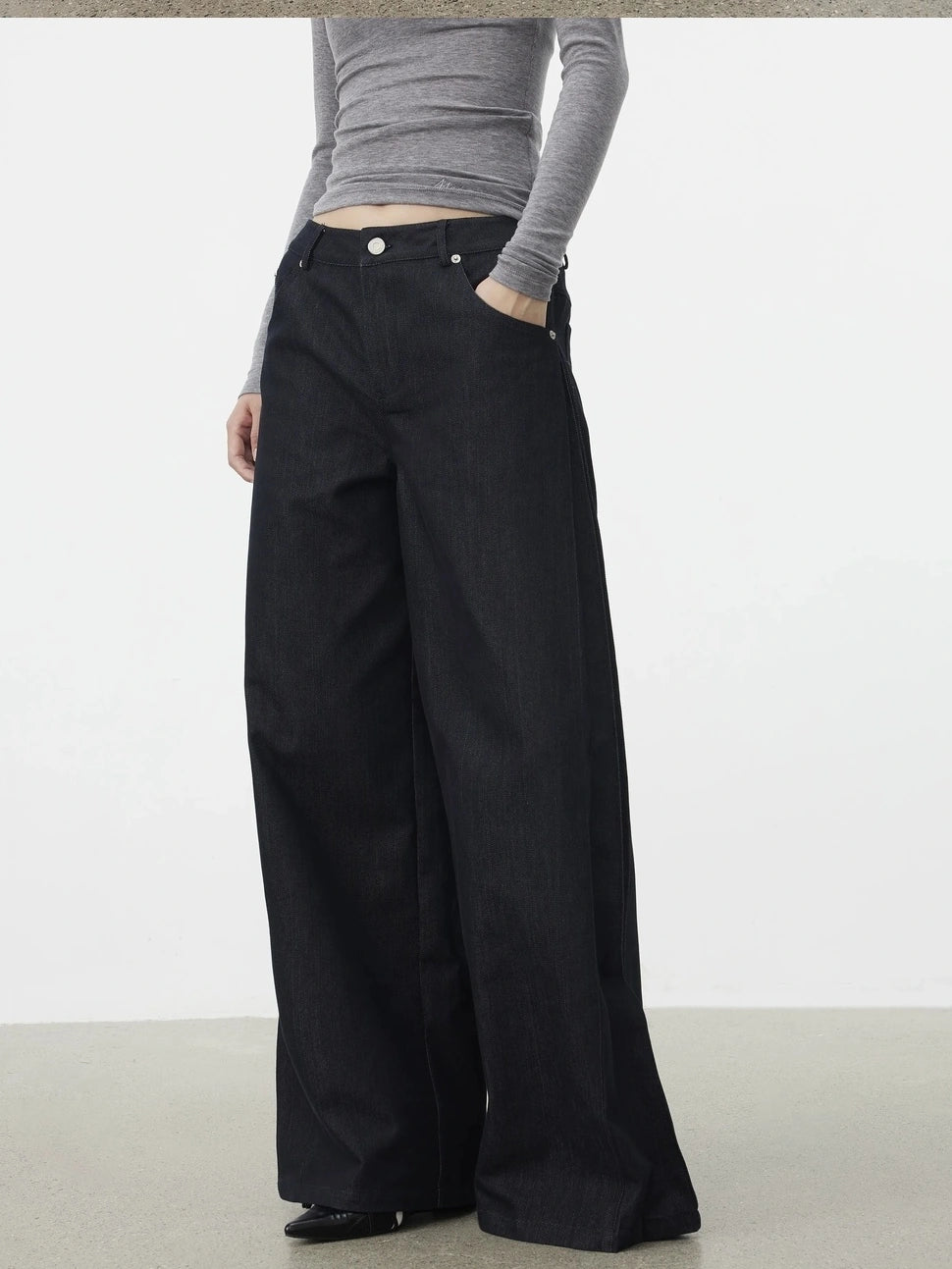 AFTADAWN Textured Side Pleat Embroidered Trousers Pants