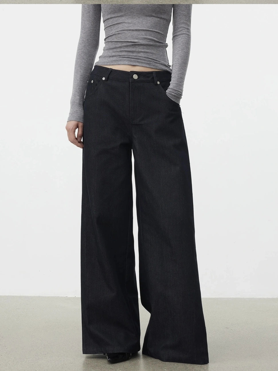 AFTADAWN Textured Side Pleat Embroidered Trousers Pants