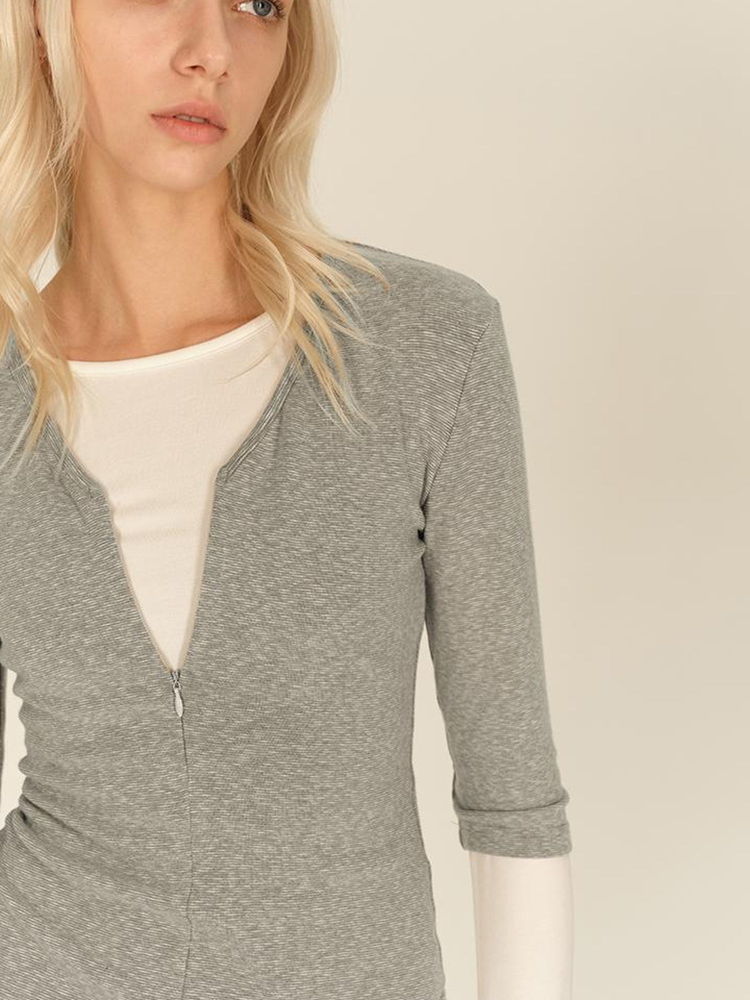AFTADAWN Two Piece Layered V-neck Zip Front Tee