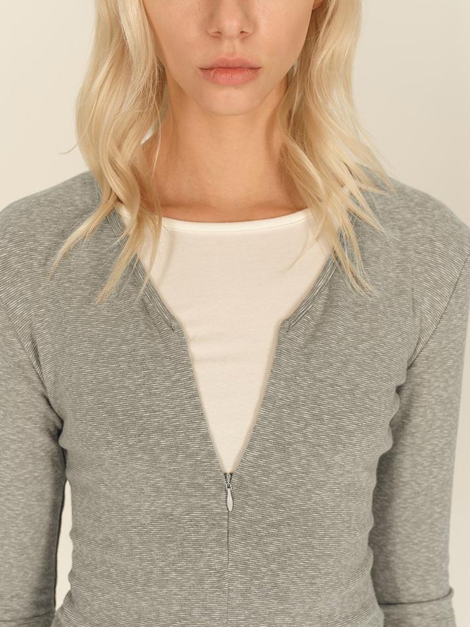 AFTADAWN Two Piece Layered V-neck Zip Front Tee