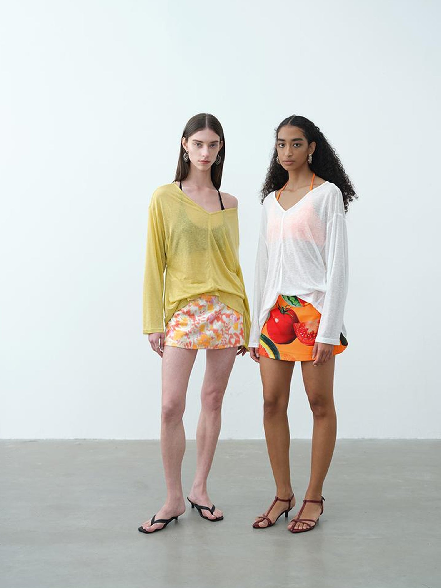 AFTADAWN V-Neck Snowflake Textured Sun Protection Tunic Top