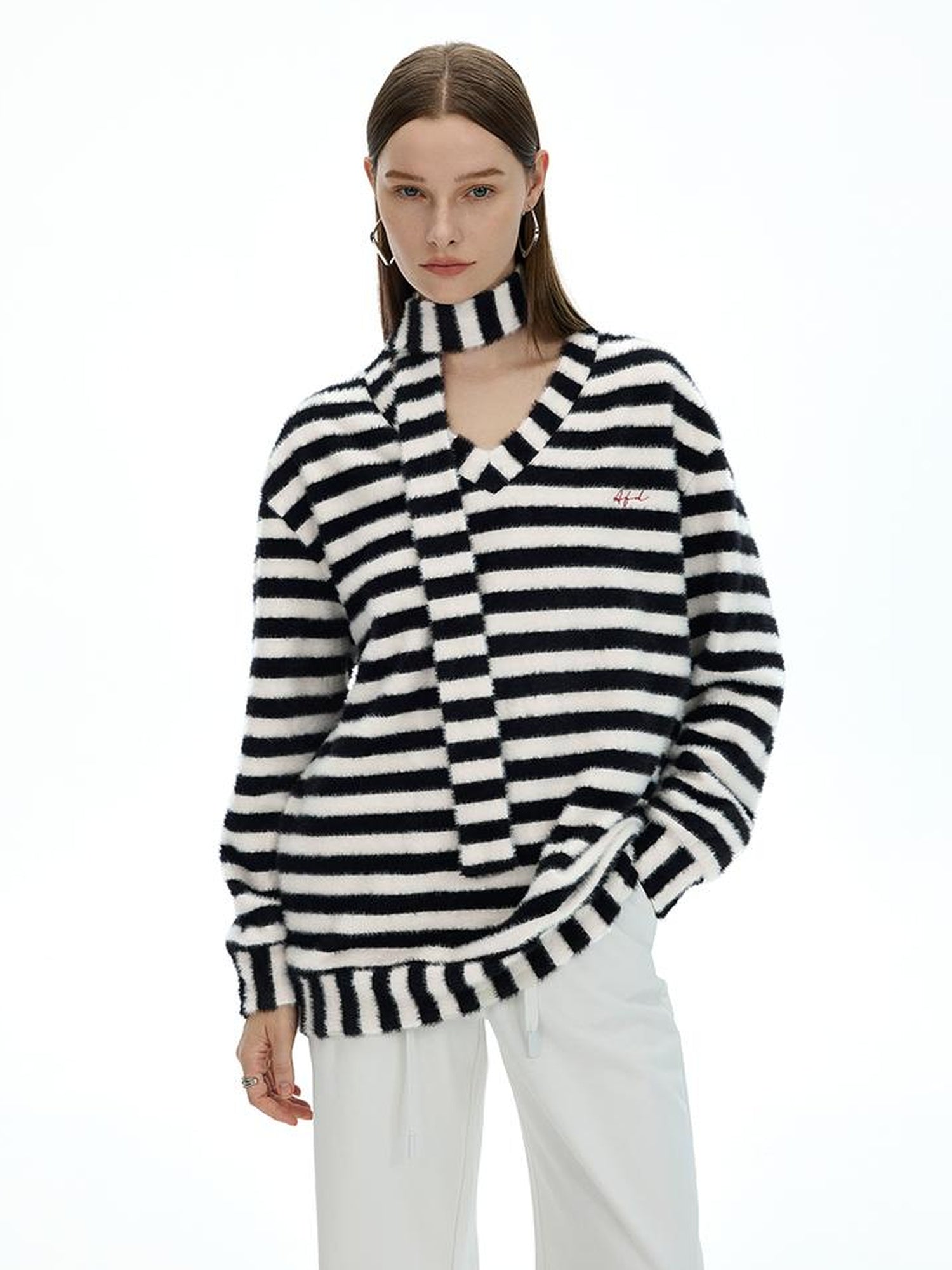 AFTADAWN V-Neck Striped Knit Sweater With Detachable Scarf