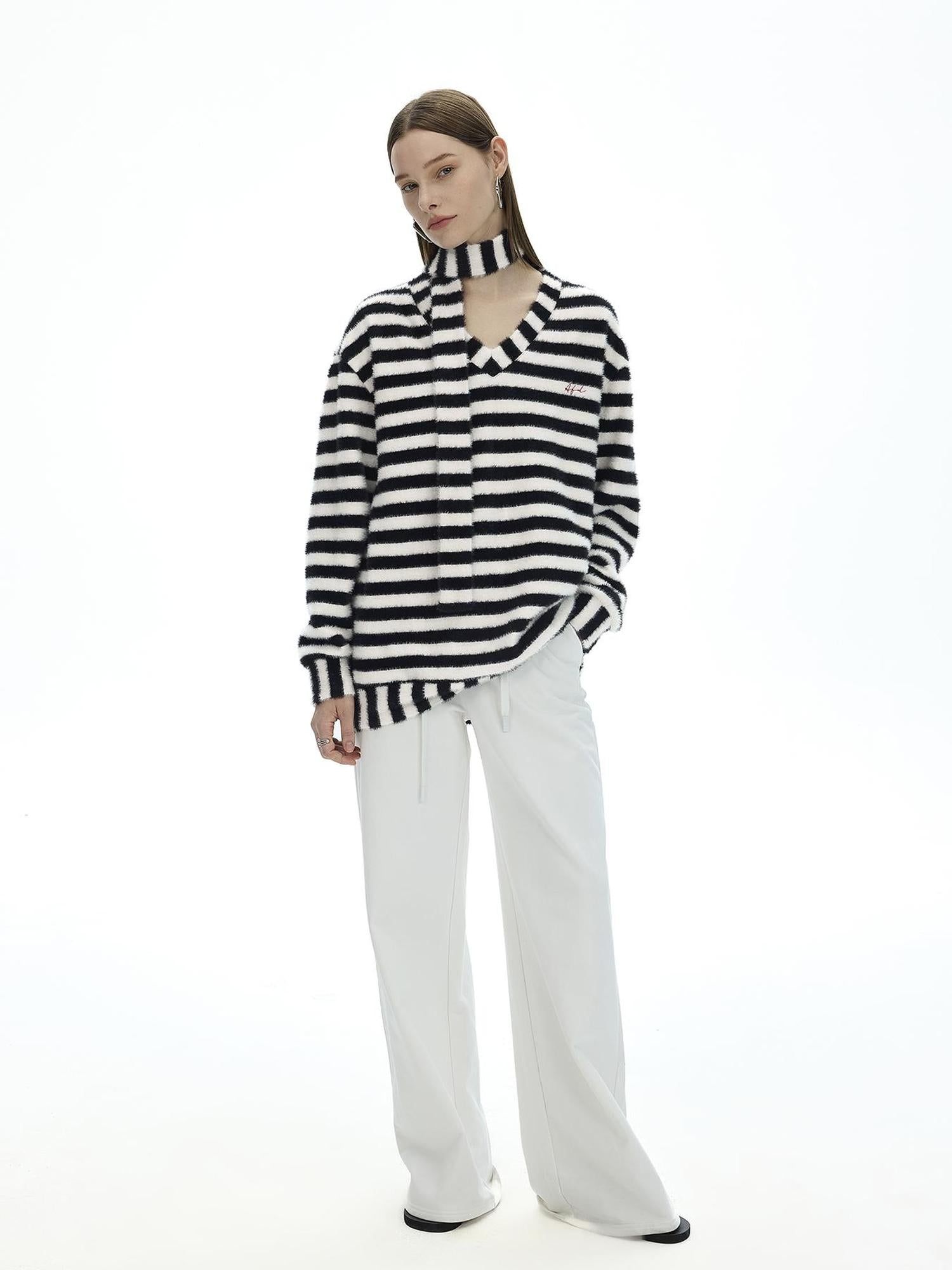AFTADAWN V-Neck Striped Knit Sweater With Detachable Scarf